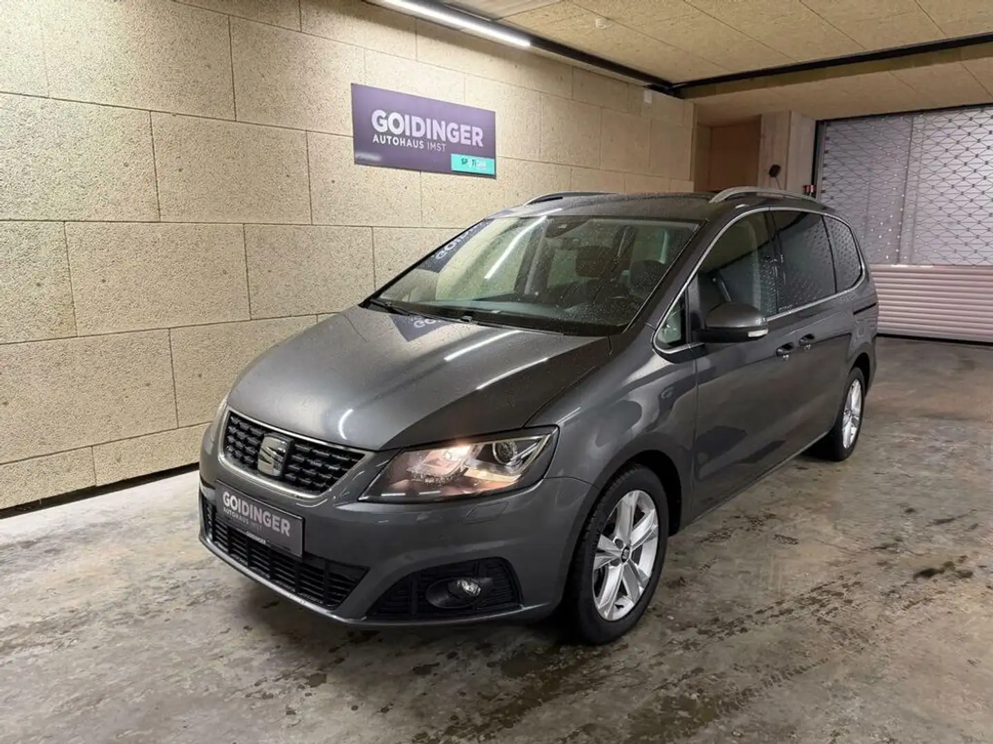 SEAT Alhambra Xcellence 1,4 TSI Grau - 1
