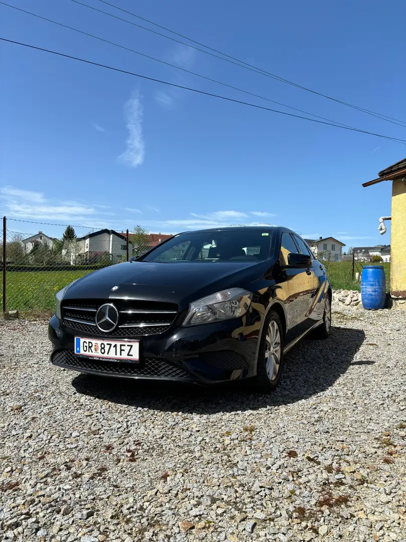 Mercedes-Benz A 180 BlueEfficiency Schwarz - 1