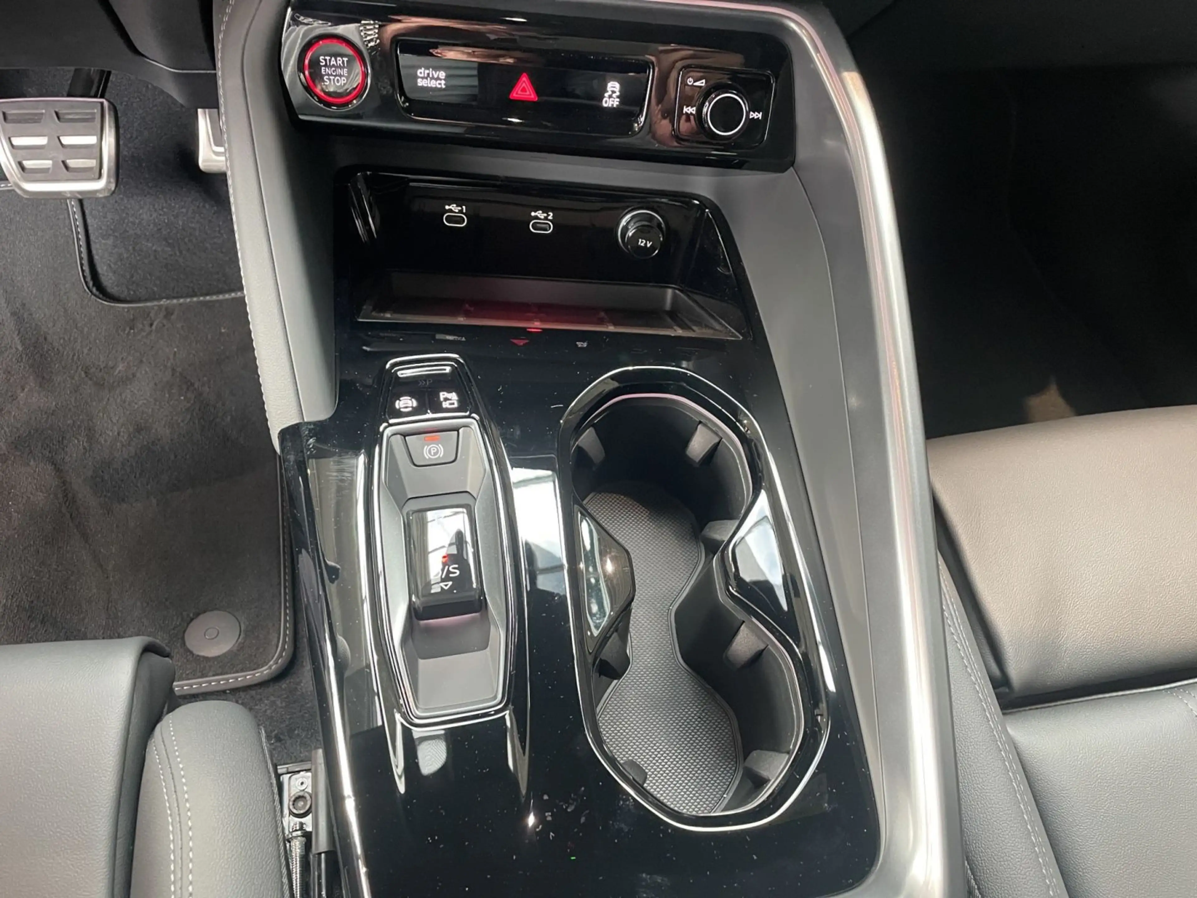 Audi Q5 SB TDI qu. S line Matrix B&O HuD Luftfahrwerk — photo 14