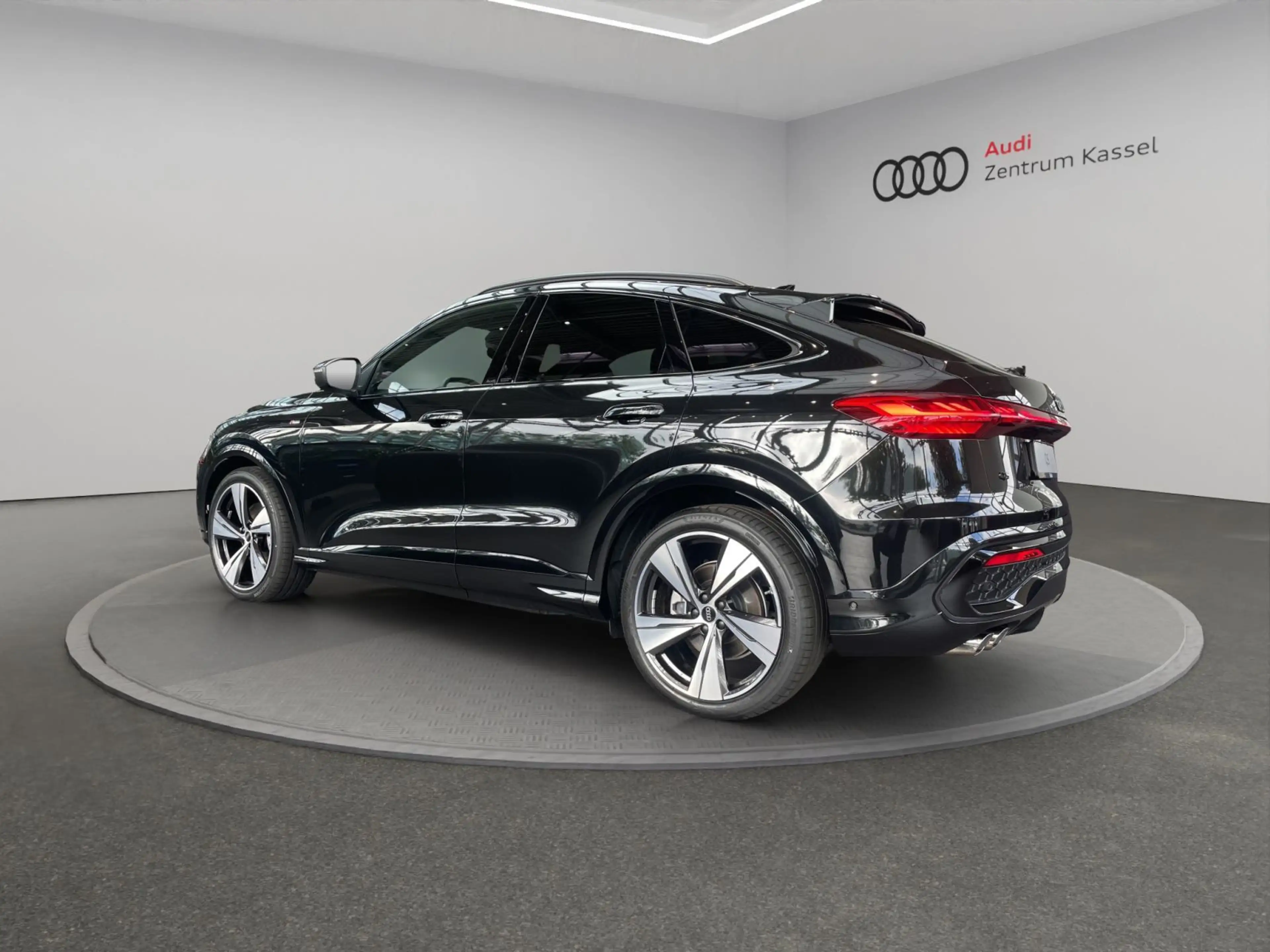 Audi Q5 SB TDI qu. S line Matrix B&O HuD Luftfahrwerk — photo 4