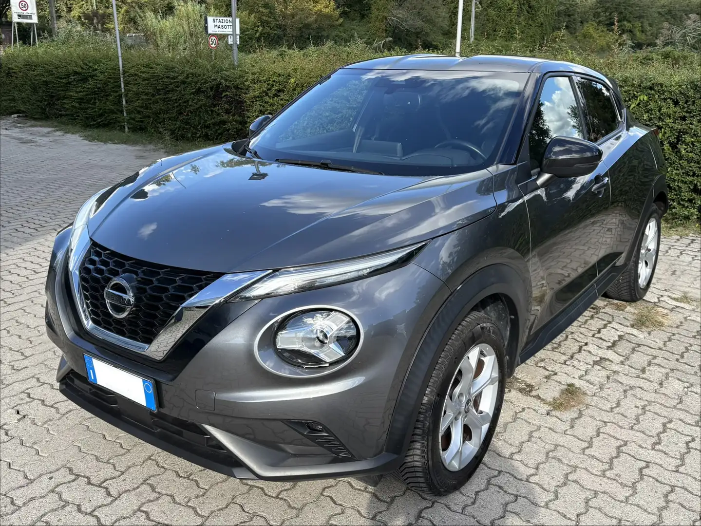 Nissan Juke Juke II 2020 1.0 dig-t N-Connecta 114cv Grigio - 1