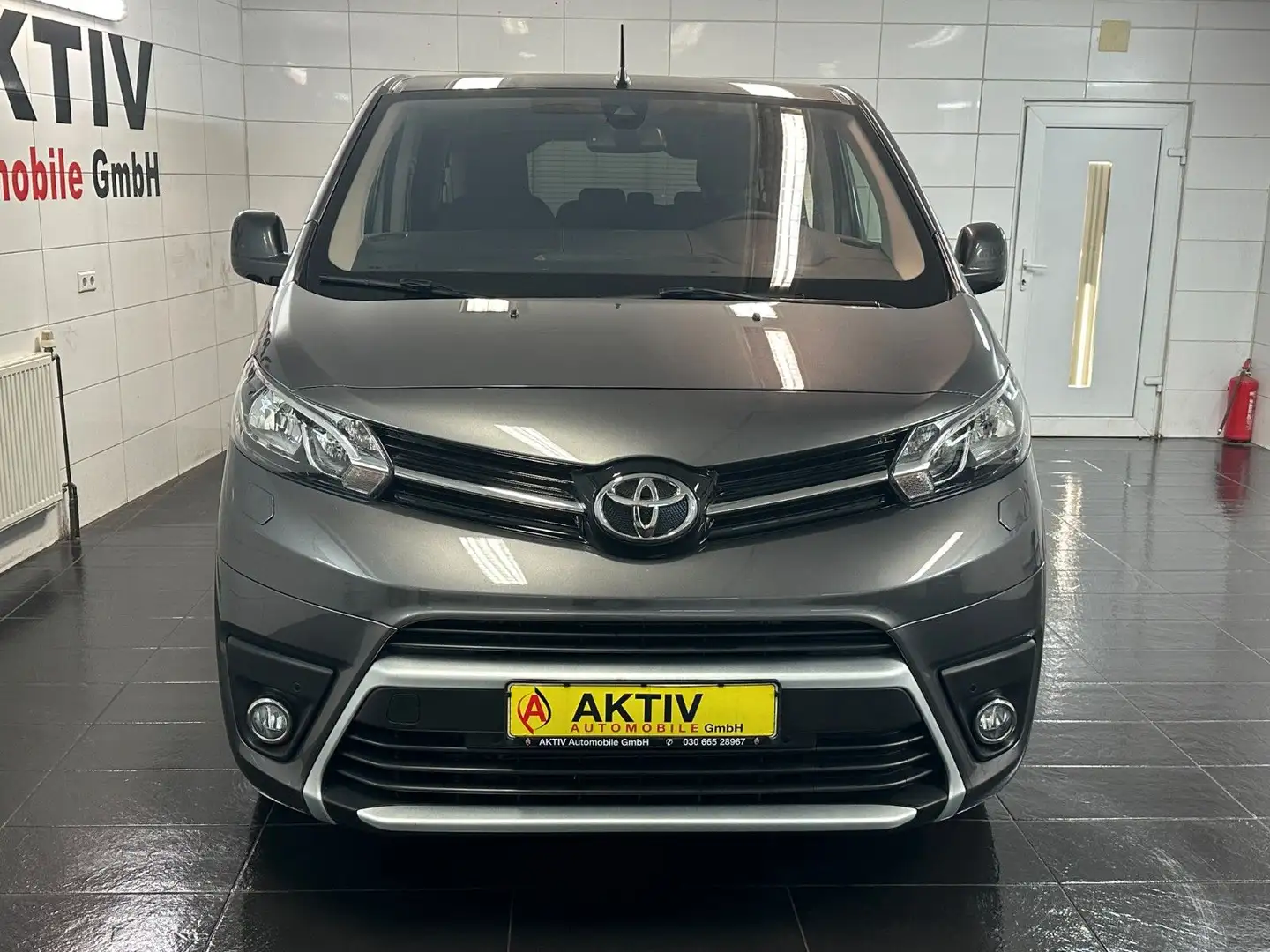 Toyota Proace Verso 1.5 D-4D Family *Orig.6Tkm*8 Sitzer Gris - 2