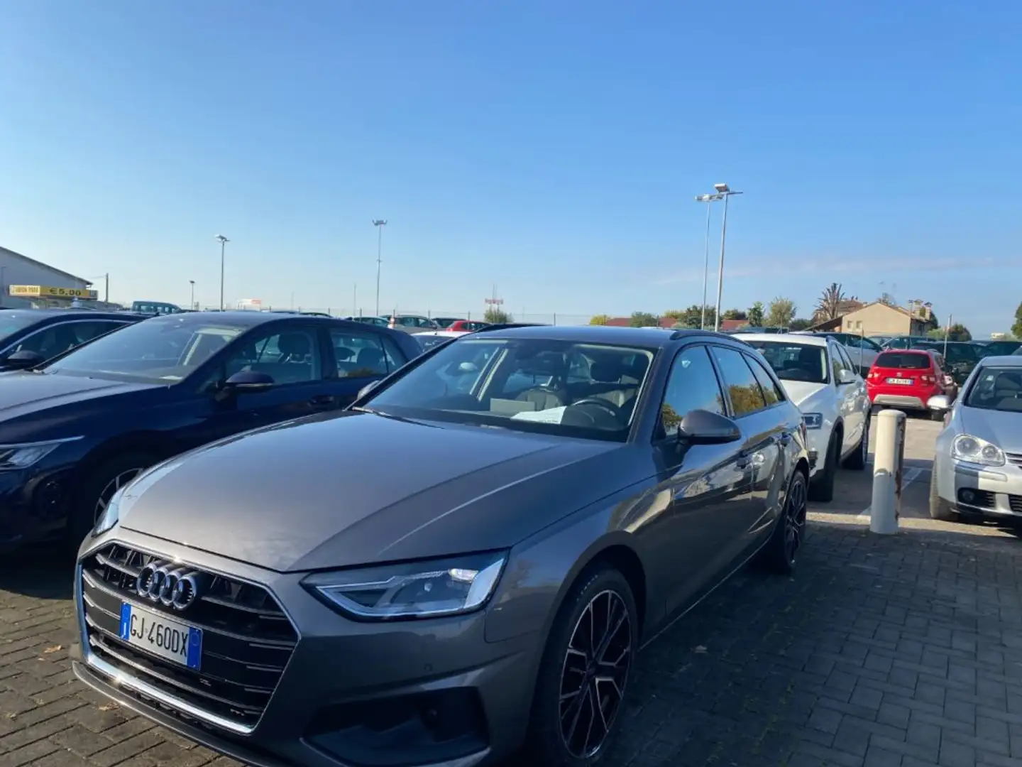 Audi A4 Avant 35 TDI/163 CV S tronic Business Grigio - 2