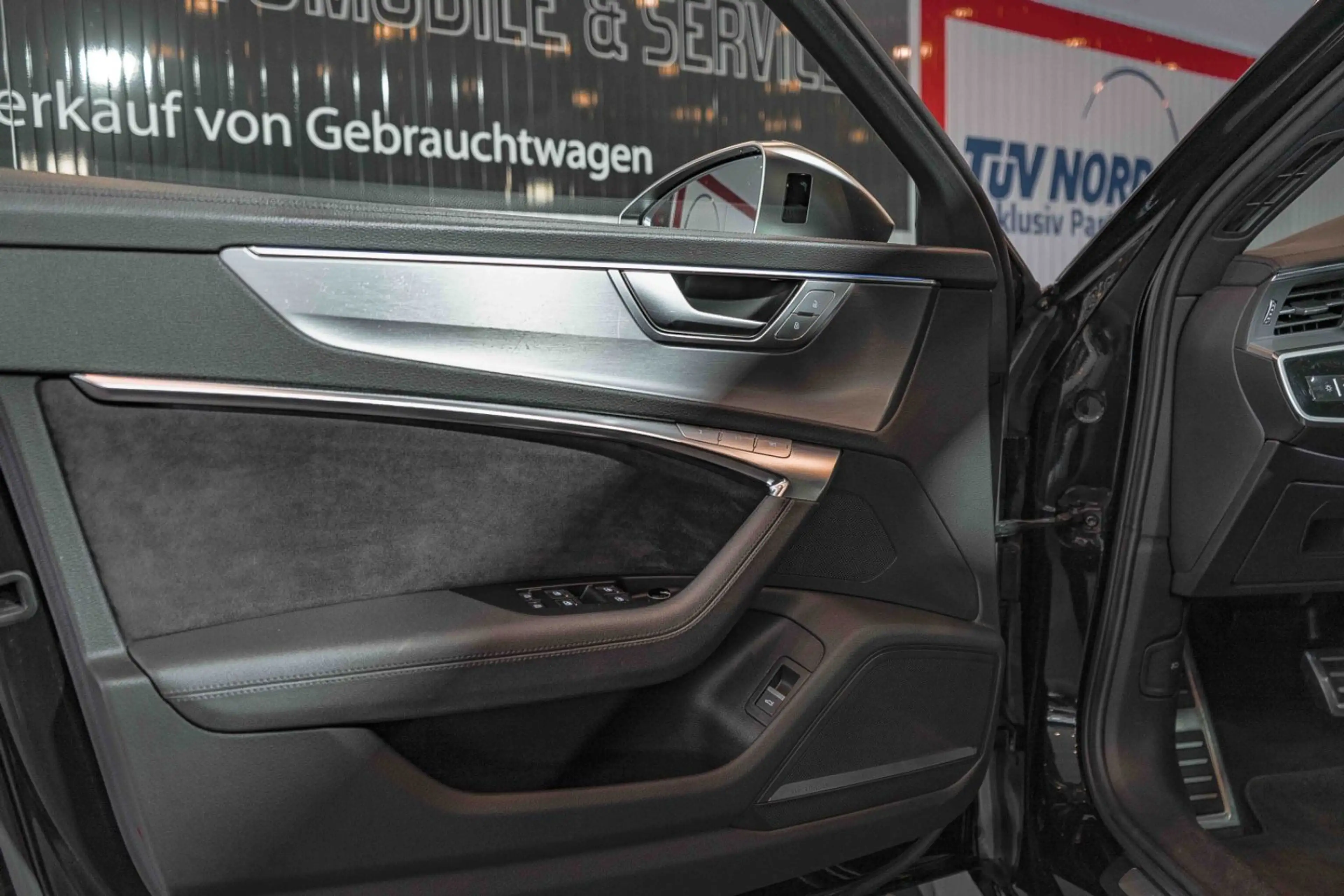 Audi RS6 4.0 TFSI quattro Panorama Matrix Sitzklima — photo 15