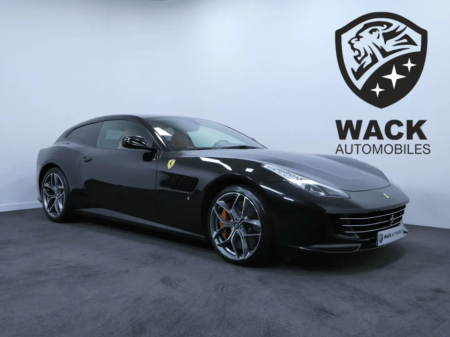 Ferrari GTC4 Lusso GTC4 Lusso T V8 3.9 610ch T Noir - 1