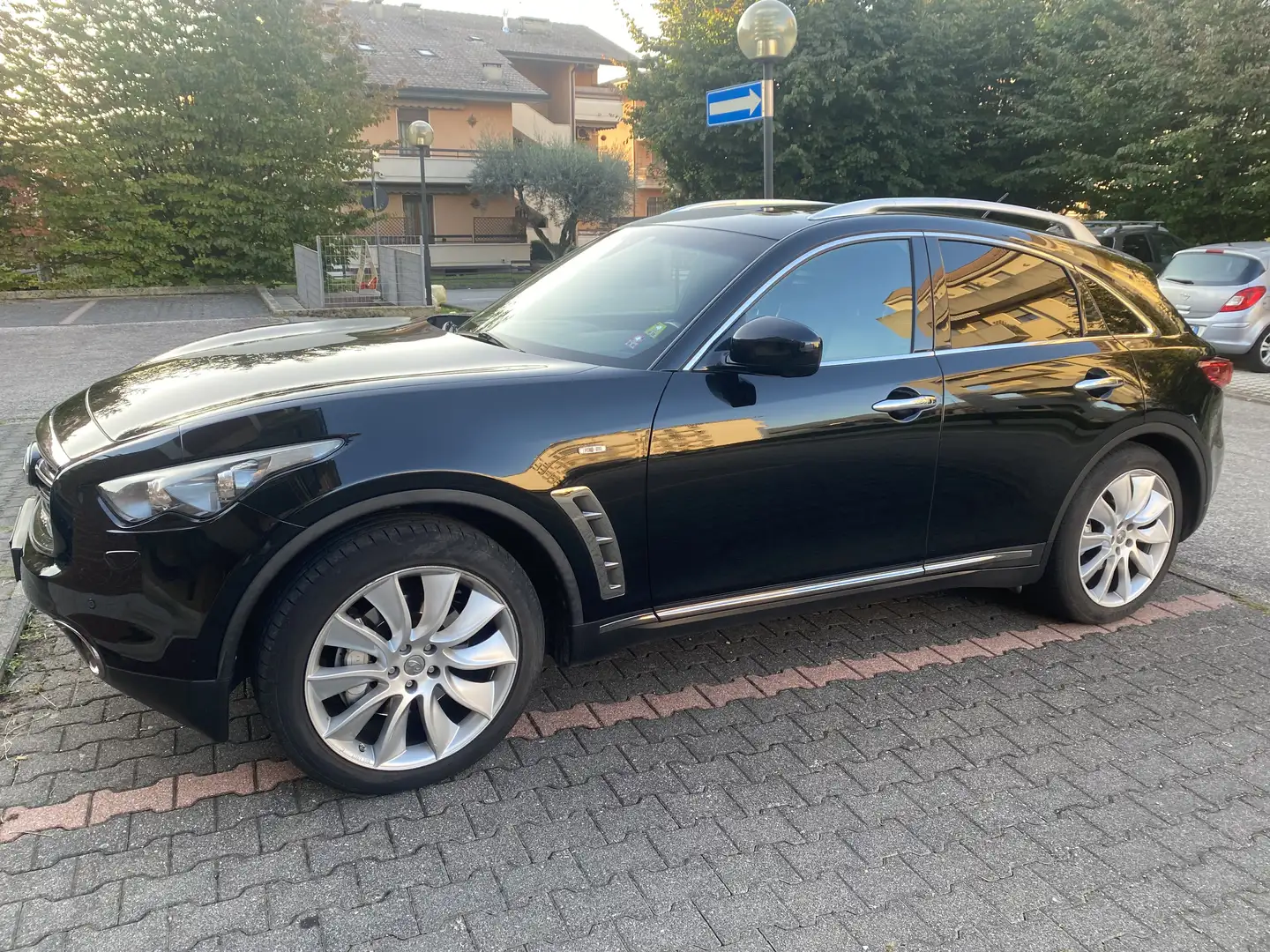 Infiniti FX 3.0d V6 S awd auto - 2
