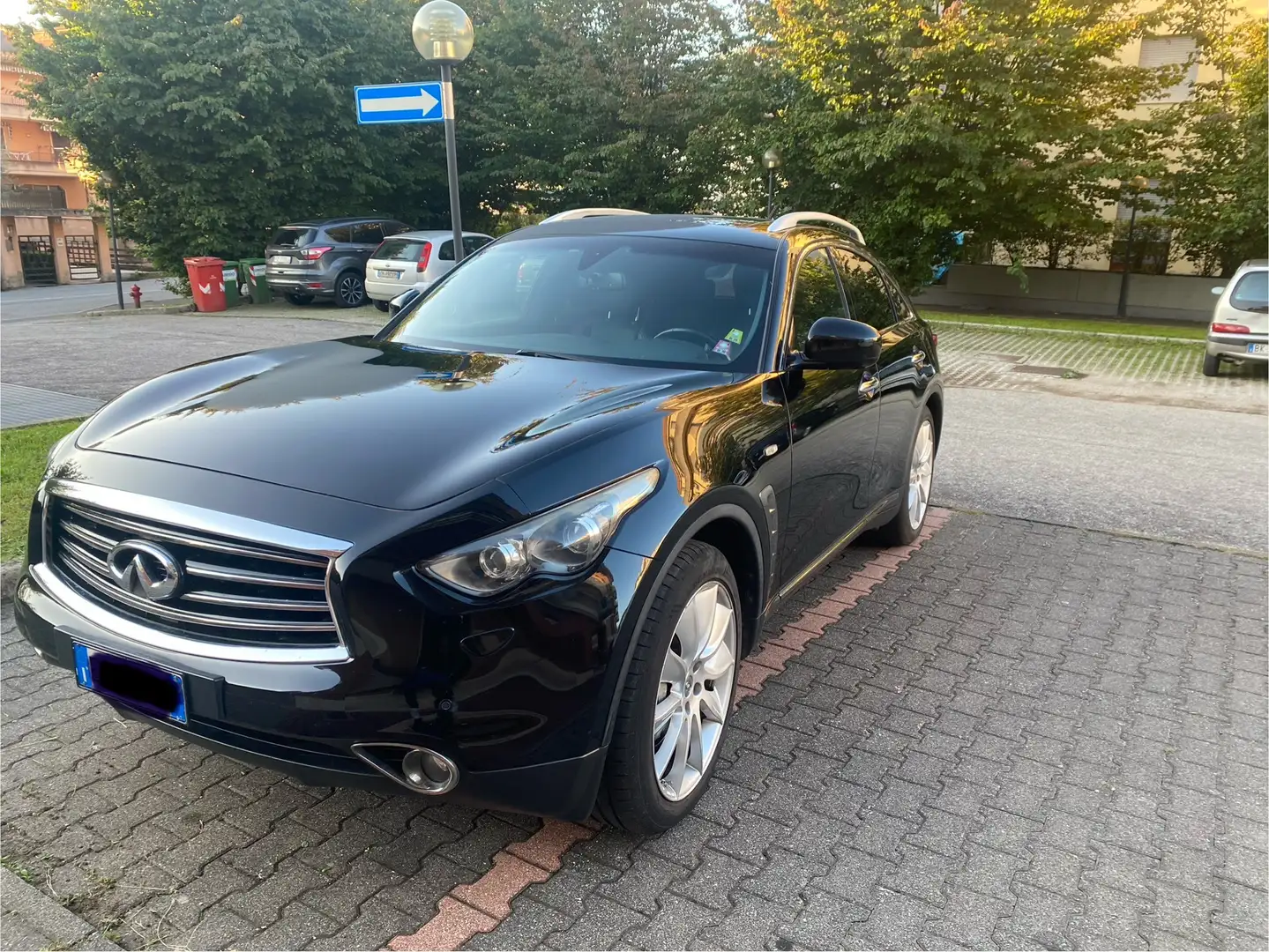 Infiniti FX 3.0d V6 S awd auto - 1