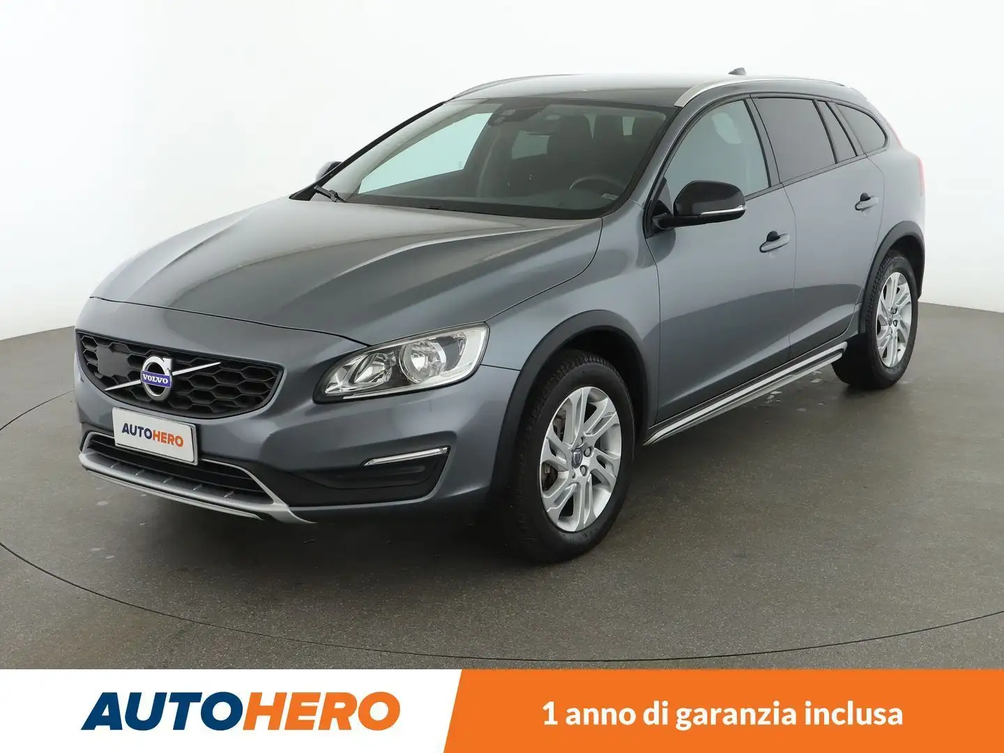 Volvo V60 Cross Country 2.0 D3 Plus Blanc - 1