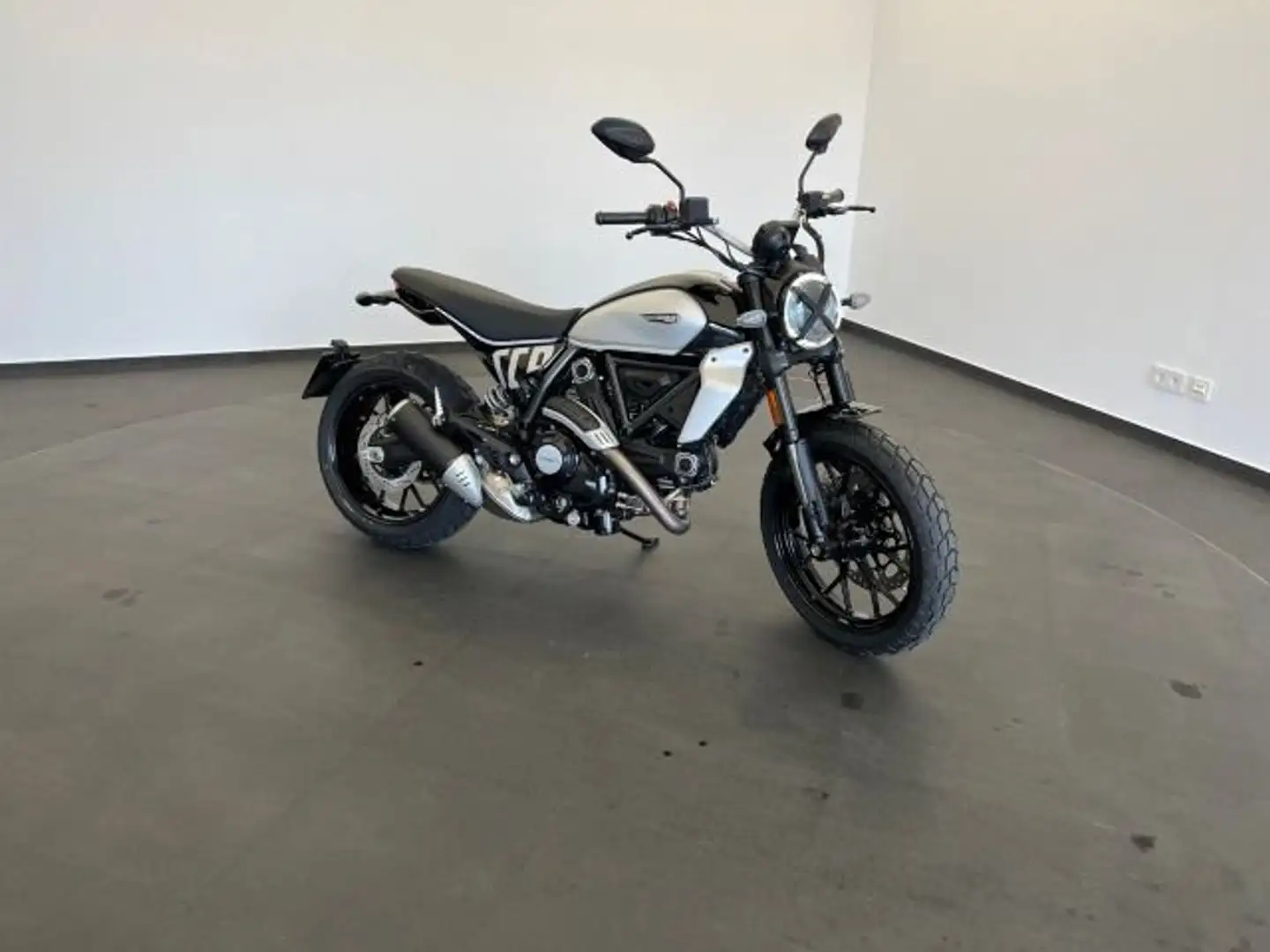 Ducati Scrambler 800 Icon Thrilling Black Negru - 2