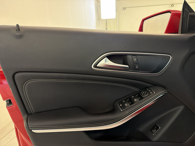 Mercedes-Benz CLA 180 Shooting Brake AMG Line STANDHZ LED — photo 14