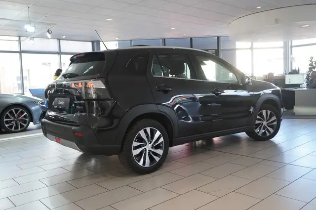 Suzuki SX4 S-Cross view 8