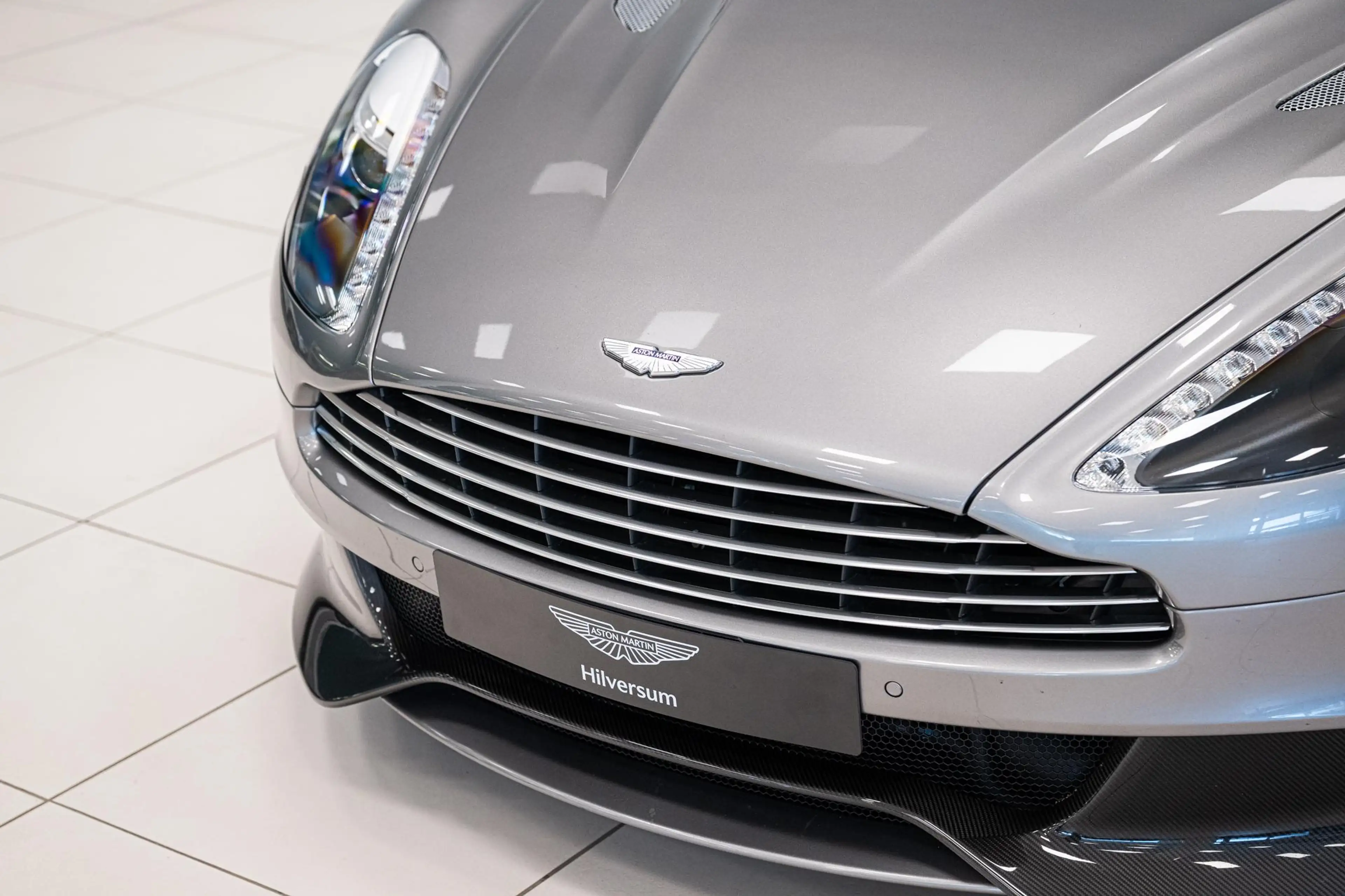 Aston Martin Vanquish Volante | 8-Speed | 1st Owner | Incl. BPM | — photo 15