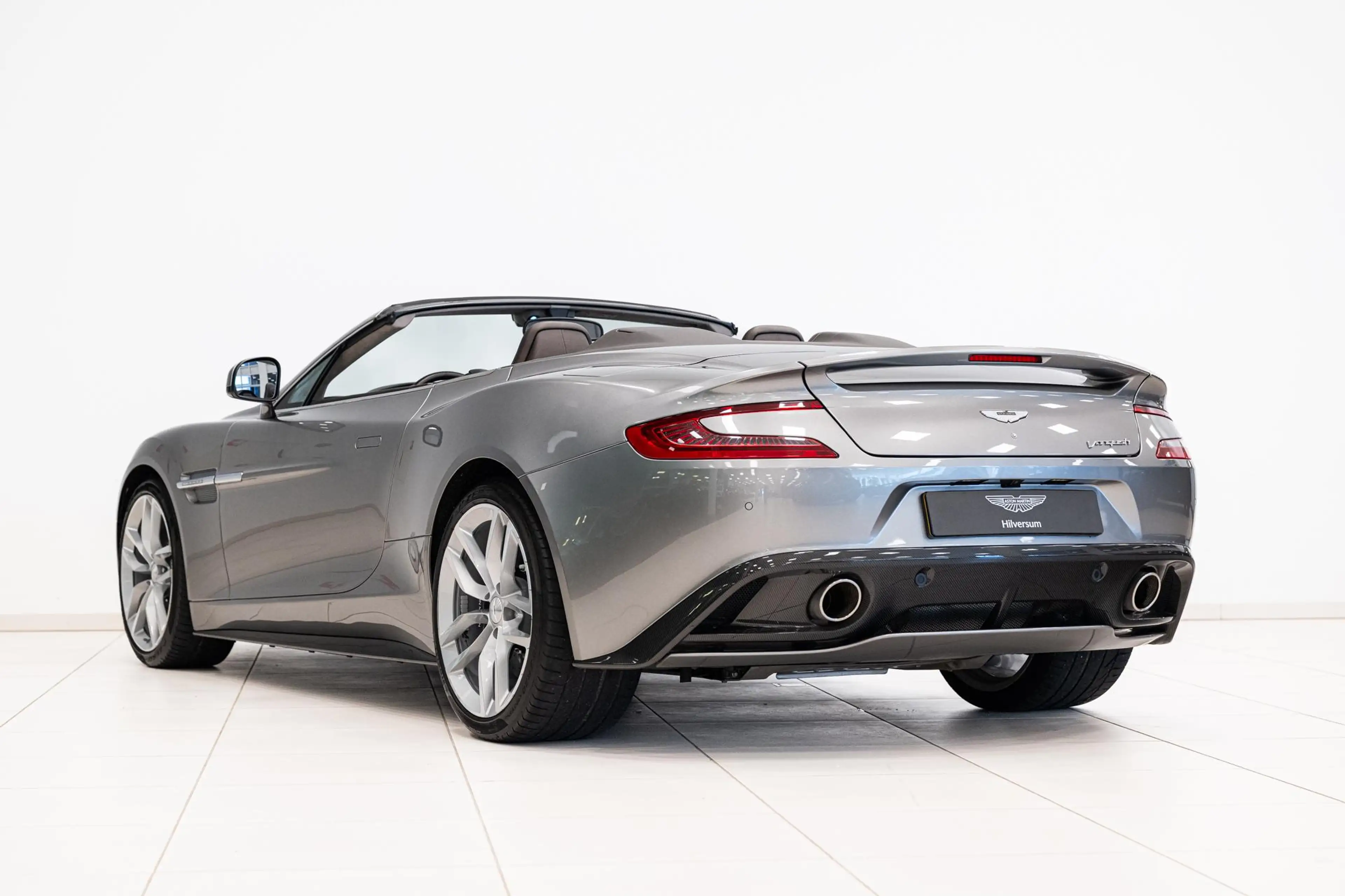 Aston Martin Vanquish Volante | 8-Speed | 1st Owner | Incl. BPM | — photo 4