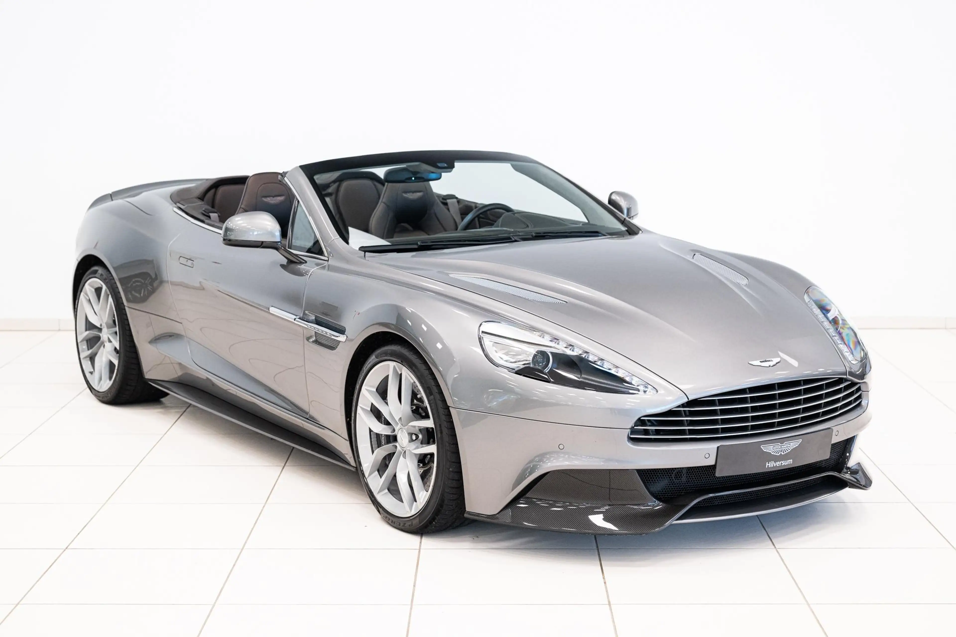 Aston Martin Vanquish Volante | 8-Speed | 1st Owner | Incl. BPM | — photo 10