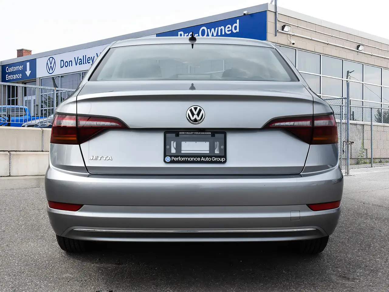 Volkswagen Jetta снимка Volkswagen Jetta