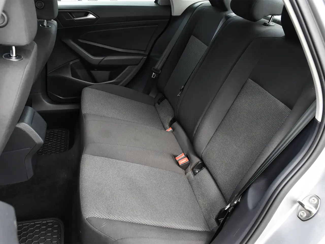 Volkswagen Jetta снимка Volkswagen Jetta