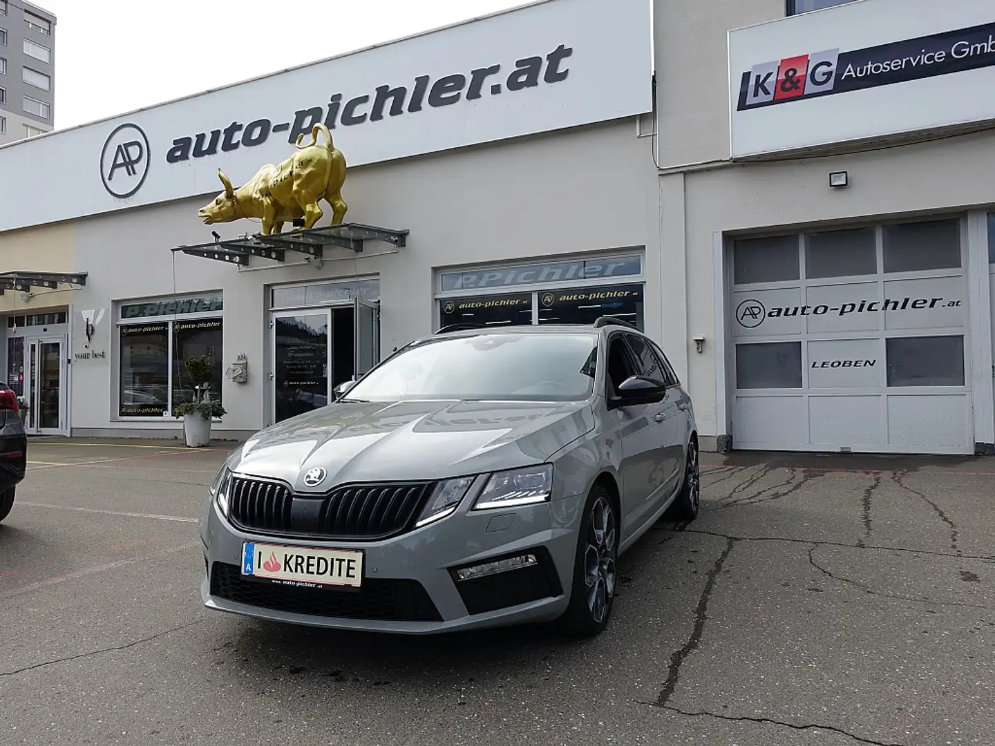 Skoda Octavia Combi RS 2,0 TDI 4x4 DSG Grijs - 1