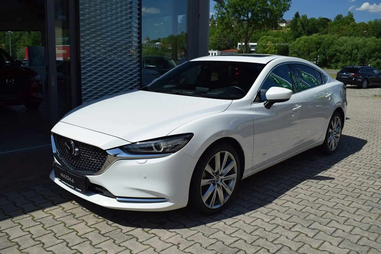 Mazda 6 Lim. 2.5 194PS Takumi Leder Bose Matrix-LED 360° G Weiß - 2