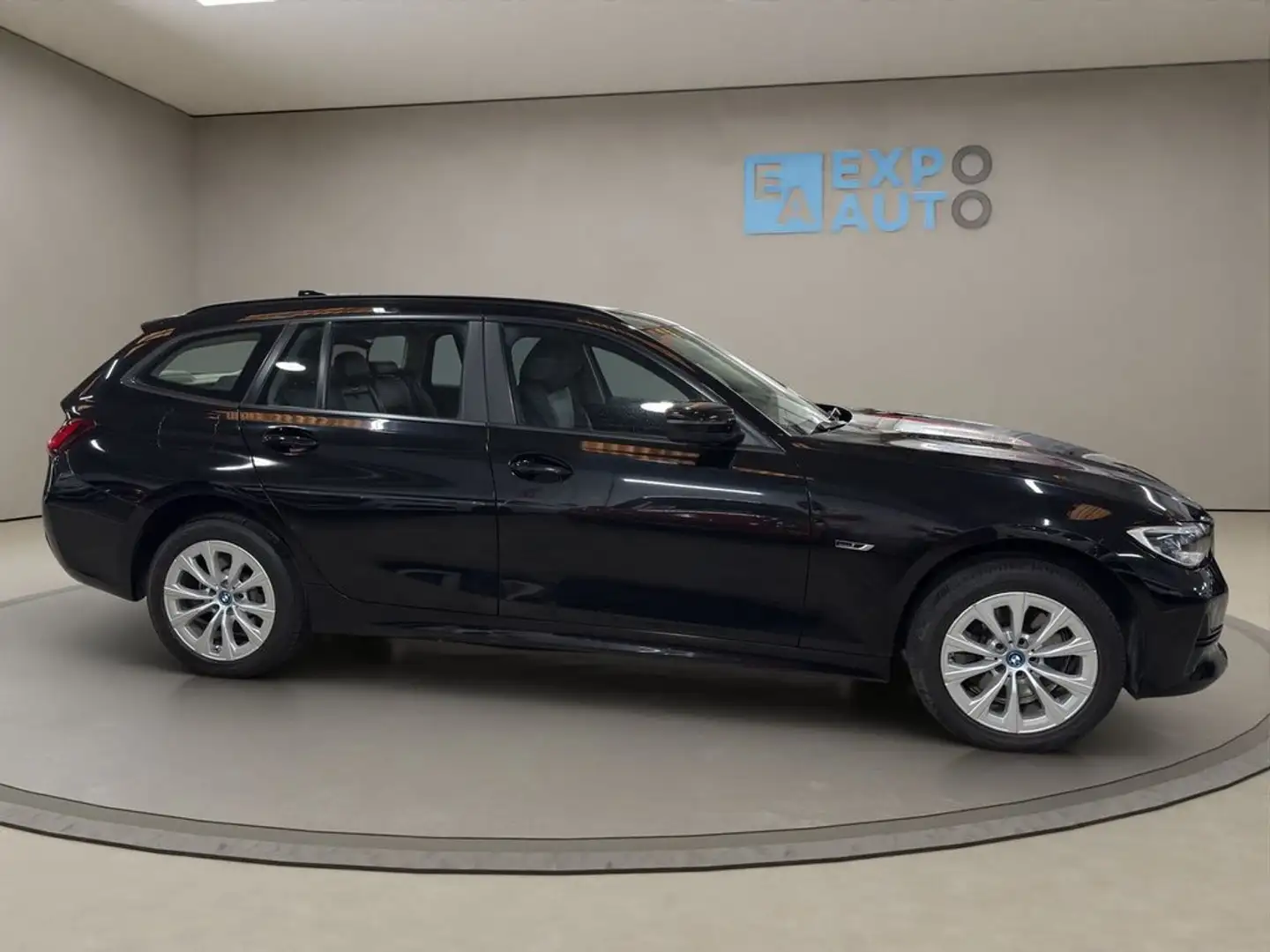 BMW Active Hybrid 3 330e xDrive Touring Schwarz - 2