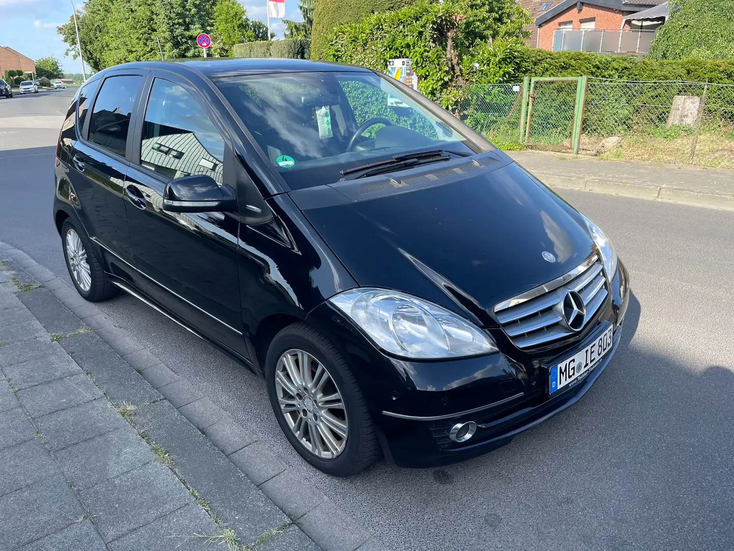 Mercedes-Benz A 180 A 180 CDI | 2.Hand | Automatik | Navi | Klima Schwarz - 2