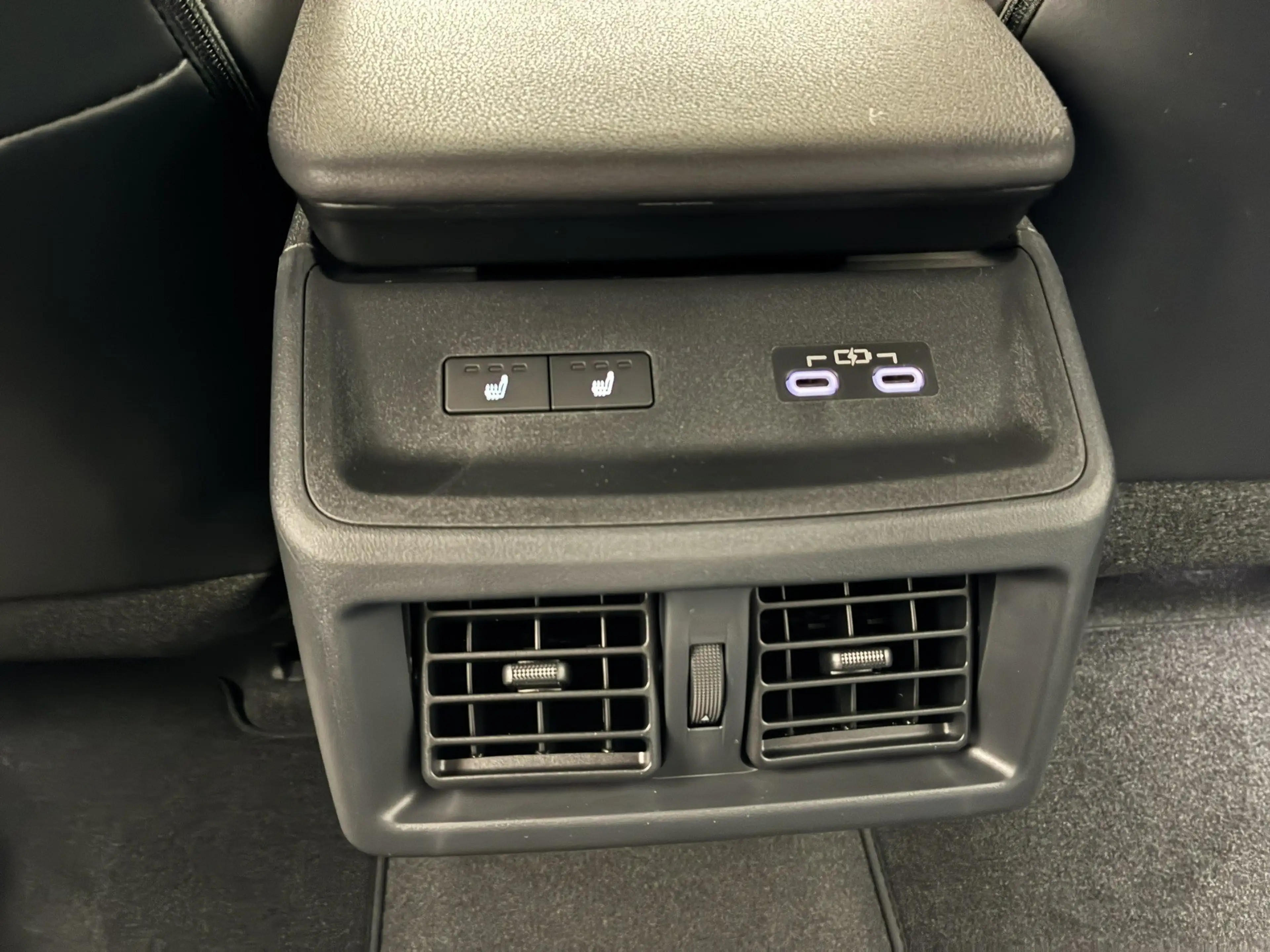 Toyota bZ4X Elektro 252 kW AWD Lounge — photo 15