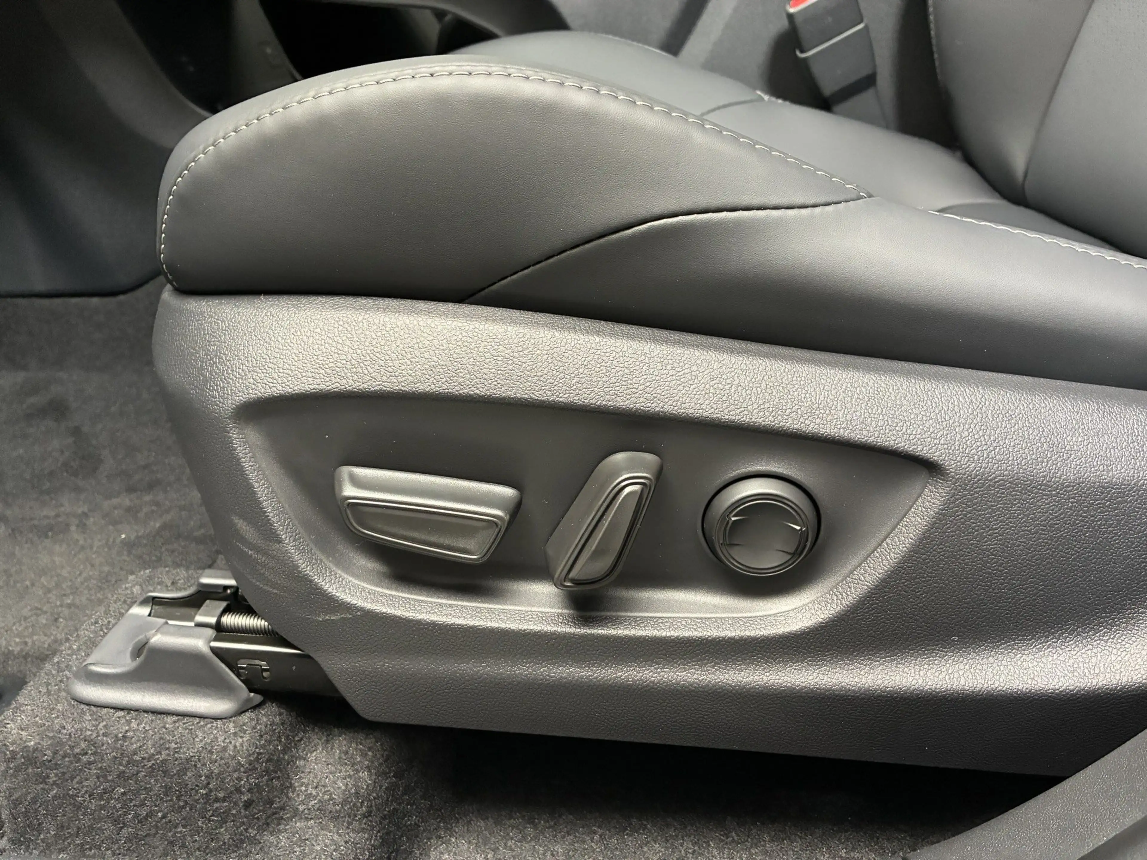 Toyota bZ4X Elektro 252 kW AWD Lounge — photo 14