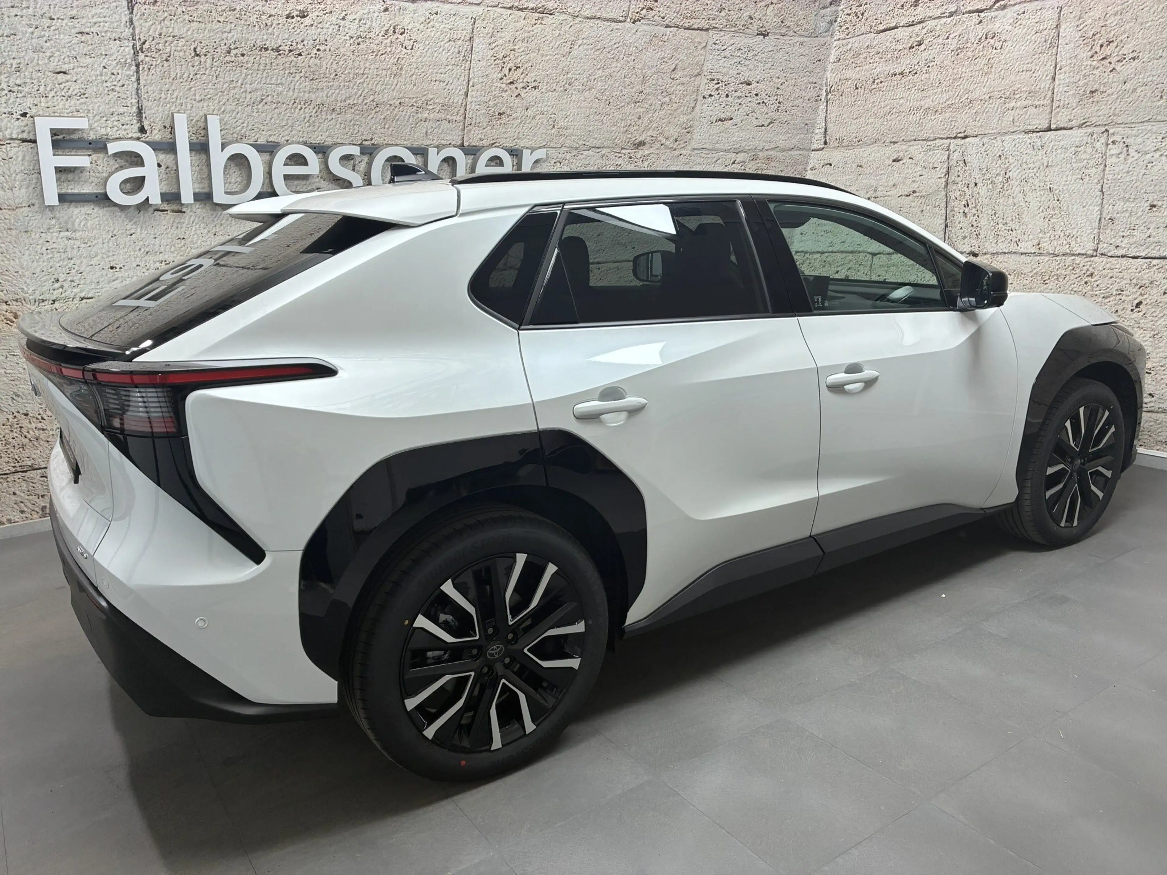 Toyota bZ4X Elektro 252 kW AWD Lounge — photo 4