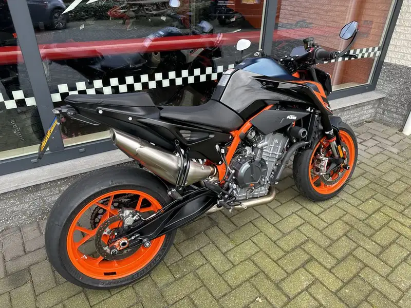 KTM 890 Duke R - foto 3