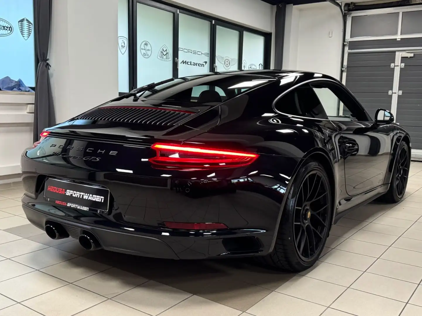 Porsche 911 CARRERA GTS FACELIFT SAMMLER NUR 6500KM FULL Schwarz - 1