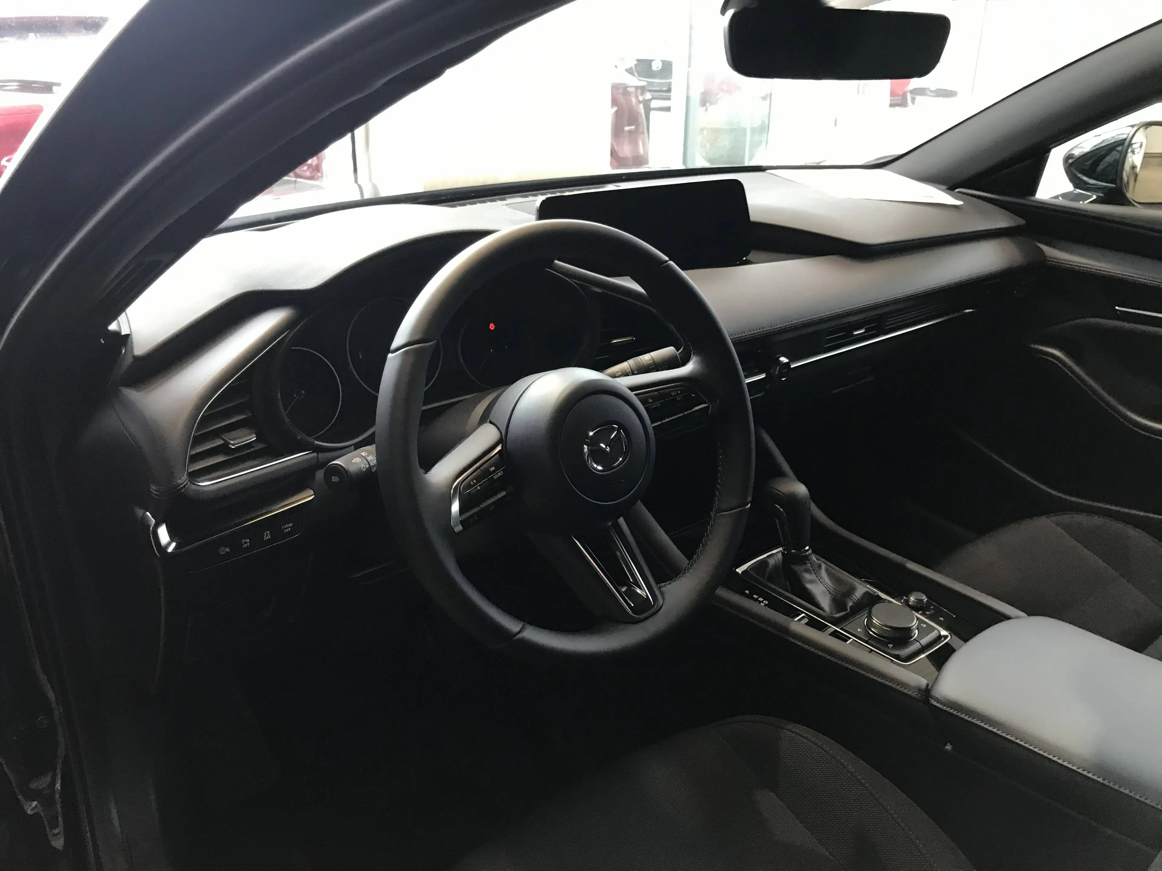 Mazda 3 2.5L e-SKYACTIV G 140ps 6AT HOMURA — photo 14