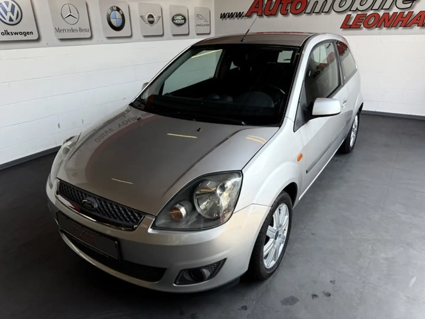 Ford Fiesta Ghia *Klima*E-Fenster*Garantie*ab3,99%* Argent - 1
