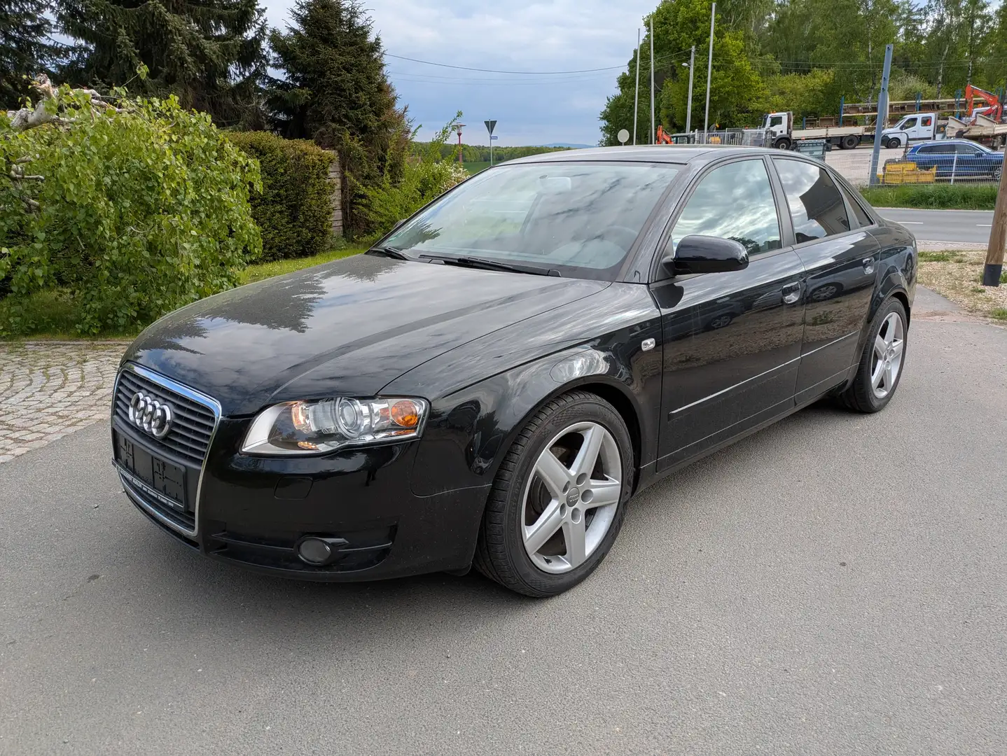 Audi A4 1.6 118tkm, Zahnriemen gewechselt, Tüv neu mgl. Schwarz - 2