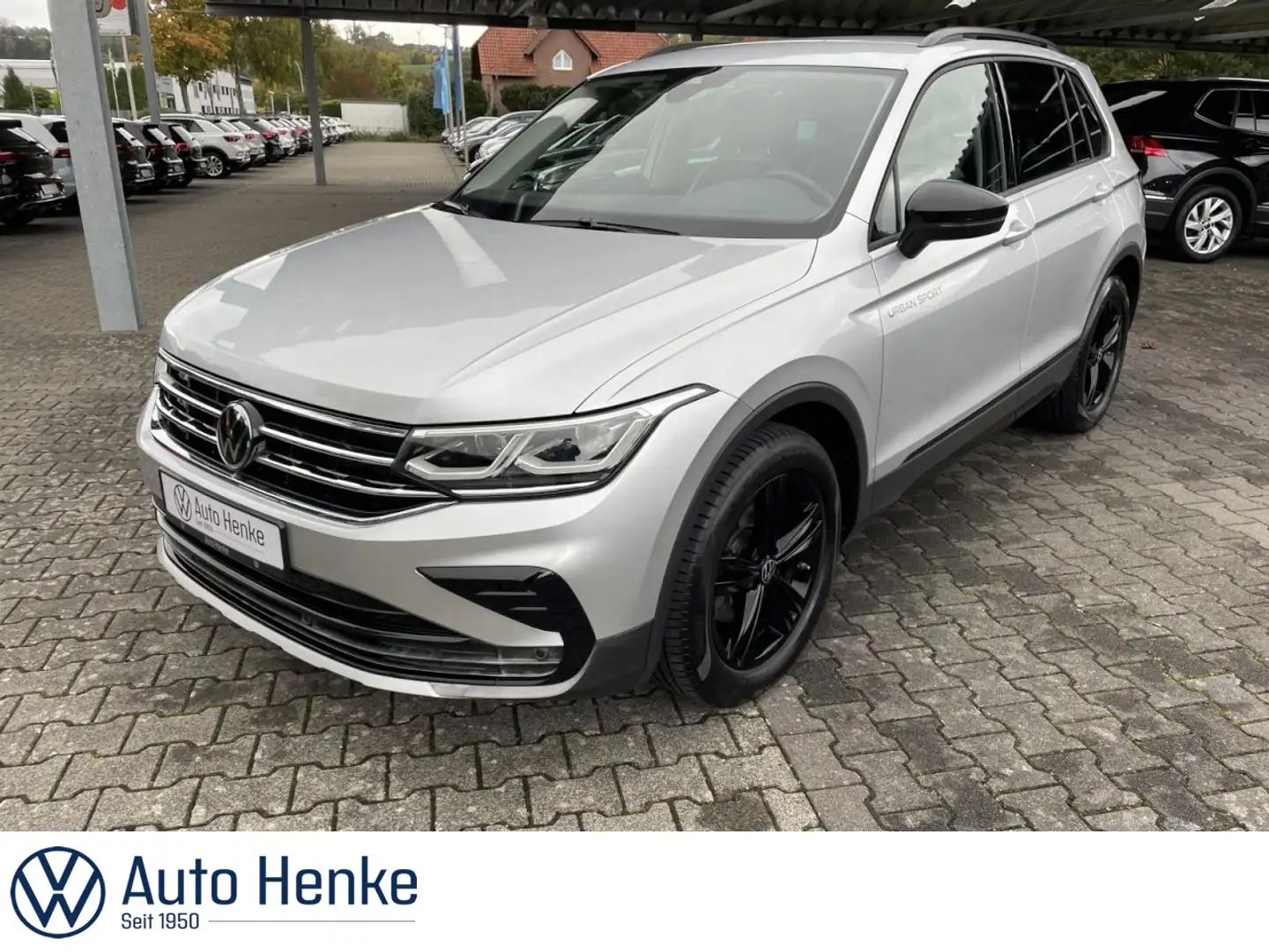 Volkswagen Tiguan 2.0 TDI DSG LIFE + AHK + NAVI + ACC Klima Navi Silber - 1