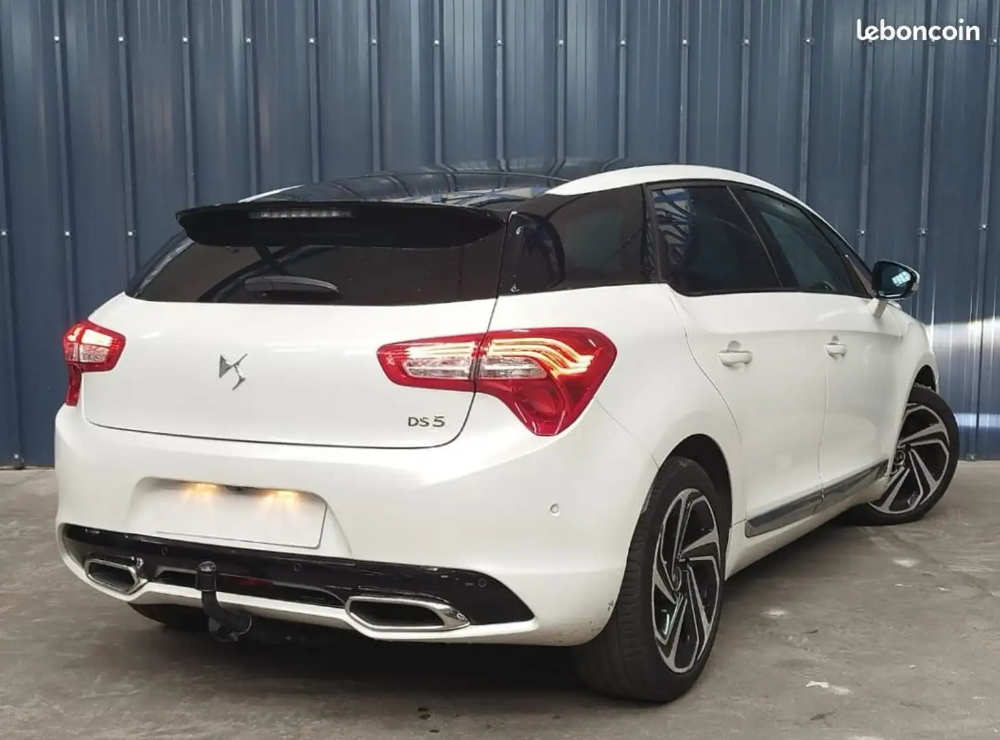 DS Automobiles DS 5 Automobile DS5 2.0L HDI EAT6 181ch Diesel Garantie 1 An Bon suivi Caméra de Recul Toit ouvrant Panoramique Attelage remor Wit - 2