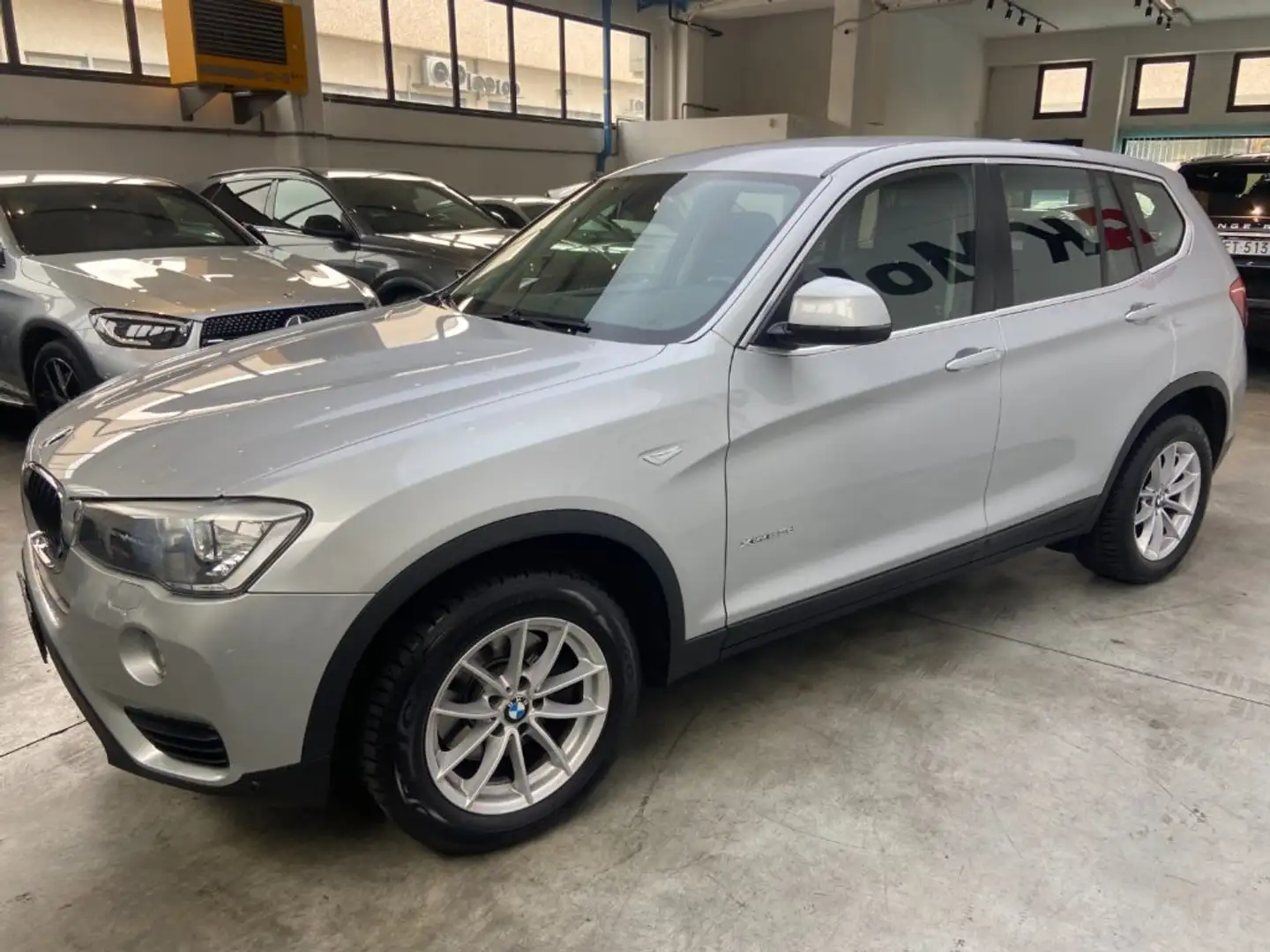 BMW X3 xDrive20d Business aut. Argento - 2