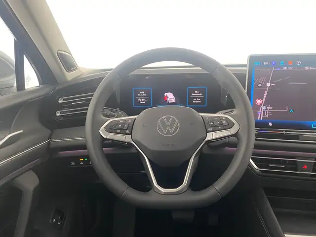 Volkswagen Tiguan view 12