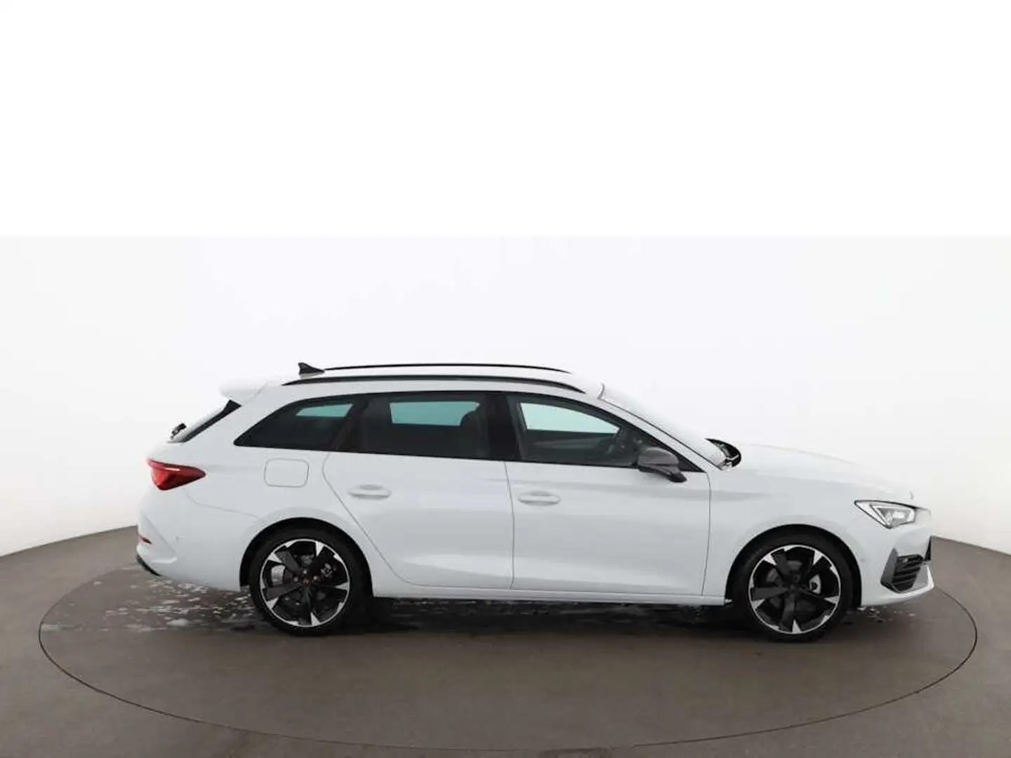 CUPRA Leon Sportstourer 1.5 eTSI Aut LED RADAR LEDER Weiß - 2