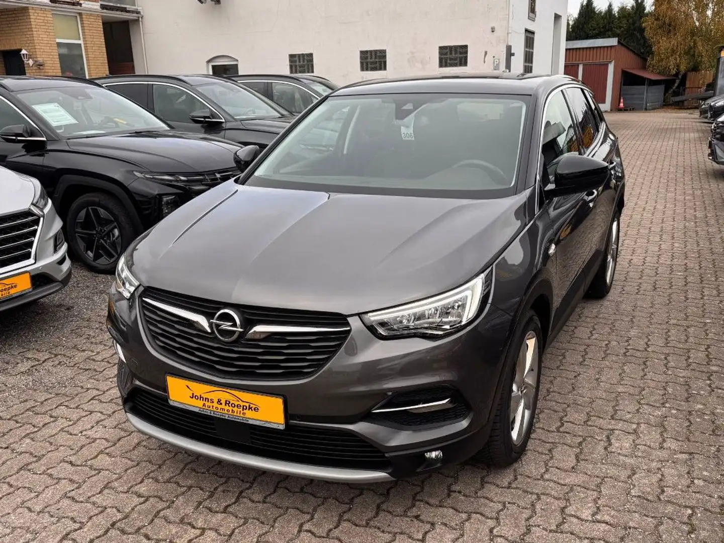 Opel Crossland X Automatik Grau - 1