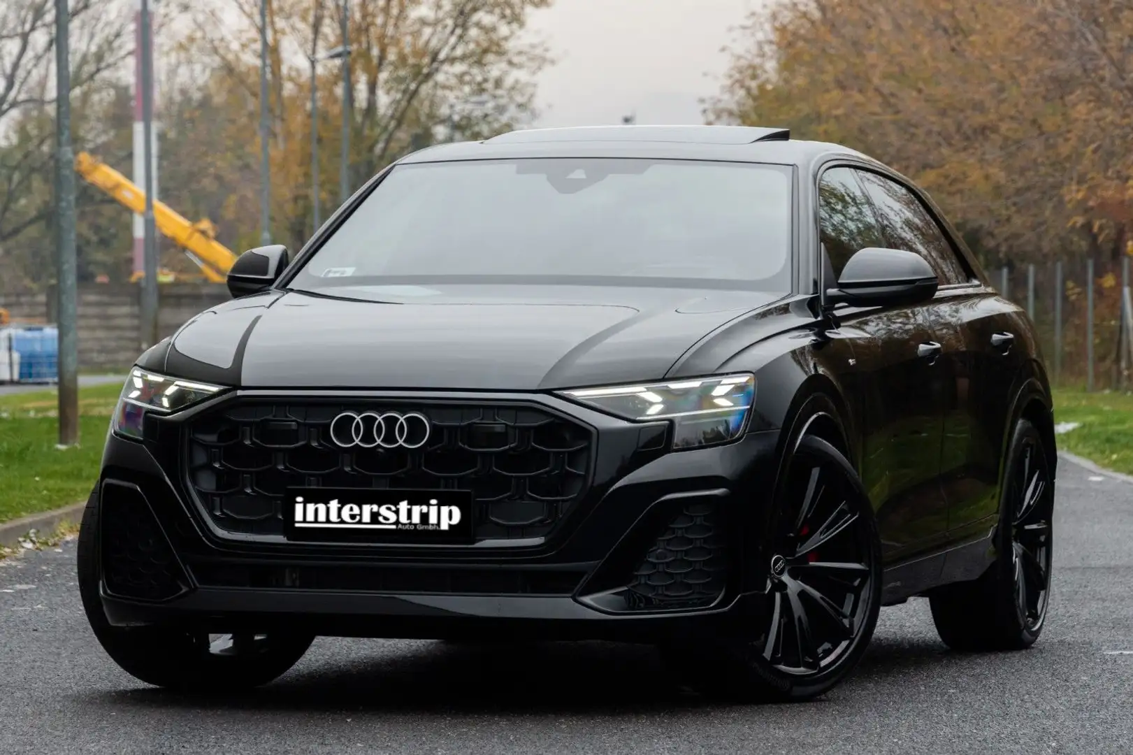 Audi Q8 60 TFSIe SLINE.MATRIX.LUFTFE.PANO.3ZONEN.AHK Schwarz - 1