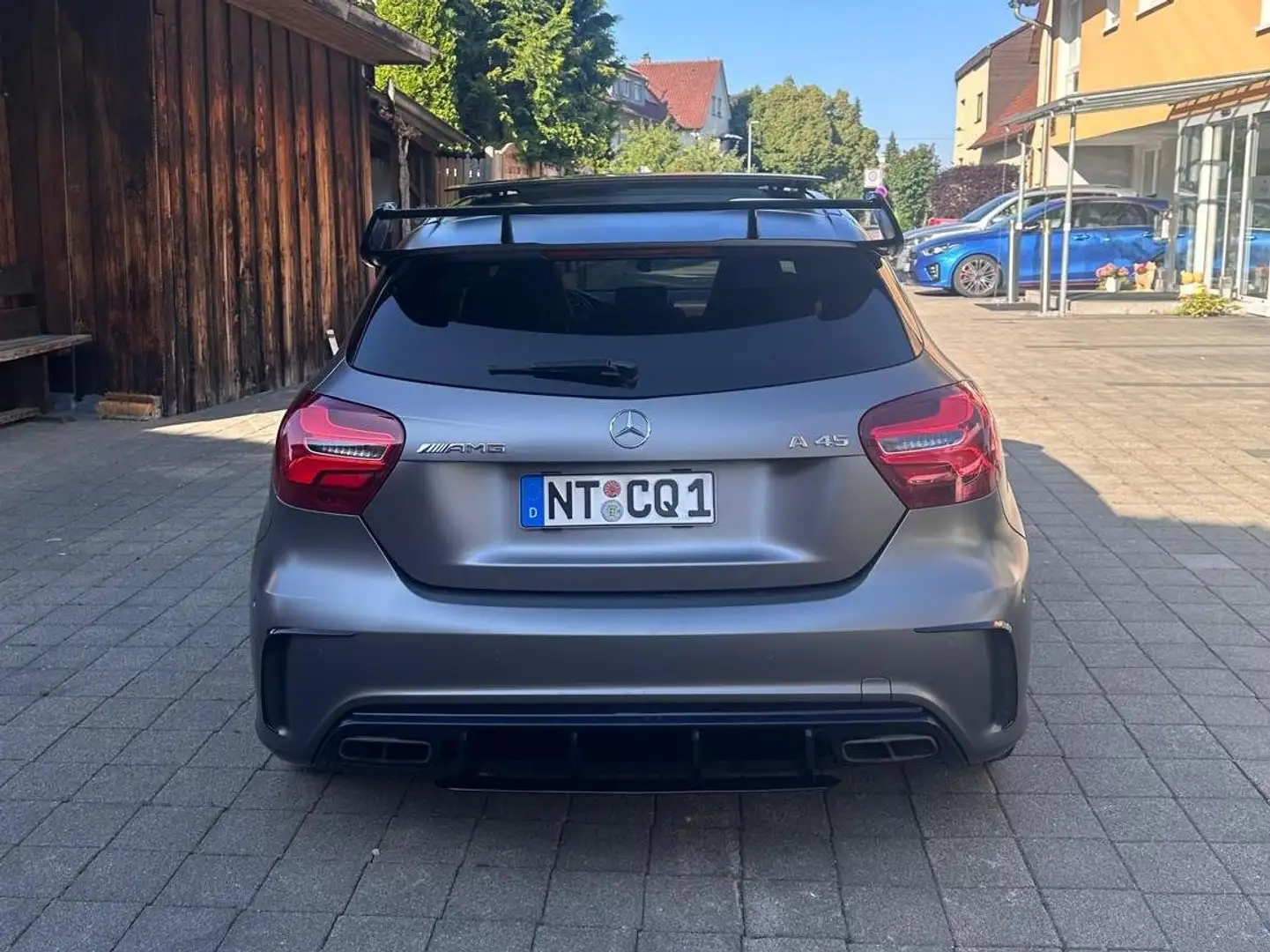 Mercedes-Benz A 45 AMG AMG A 45 4Matic AMG Speedshift 7G-DCT Grau - 1