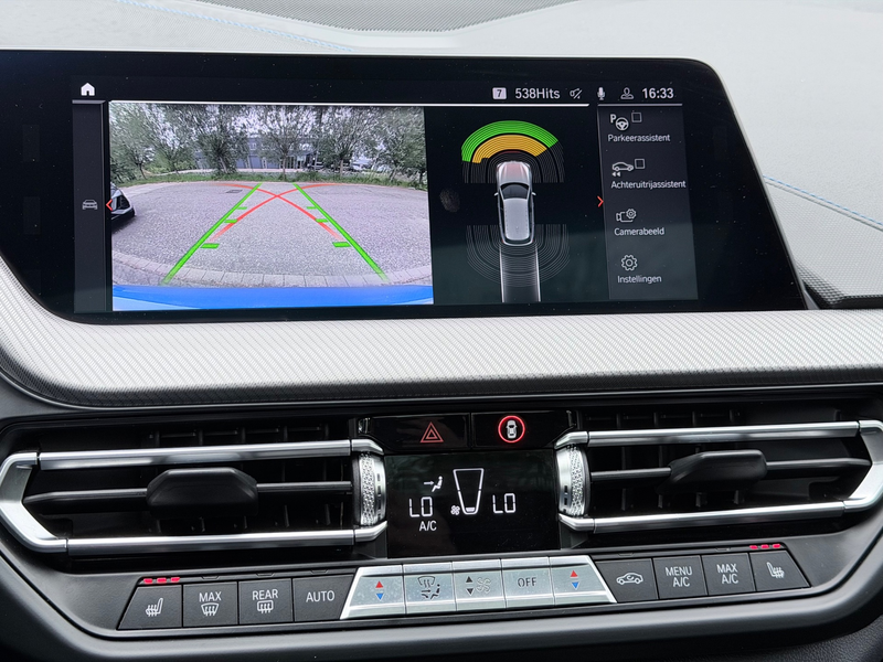 BMW 118 1-serie 118i Executive Edition Pano/Camera/HuD — photo 21
