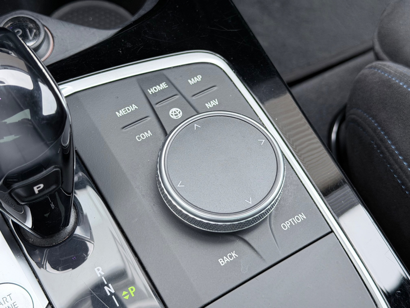 BMW 118 1-serie 118i Executive Edition Pano/Camera/HuD — photo 18