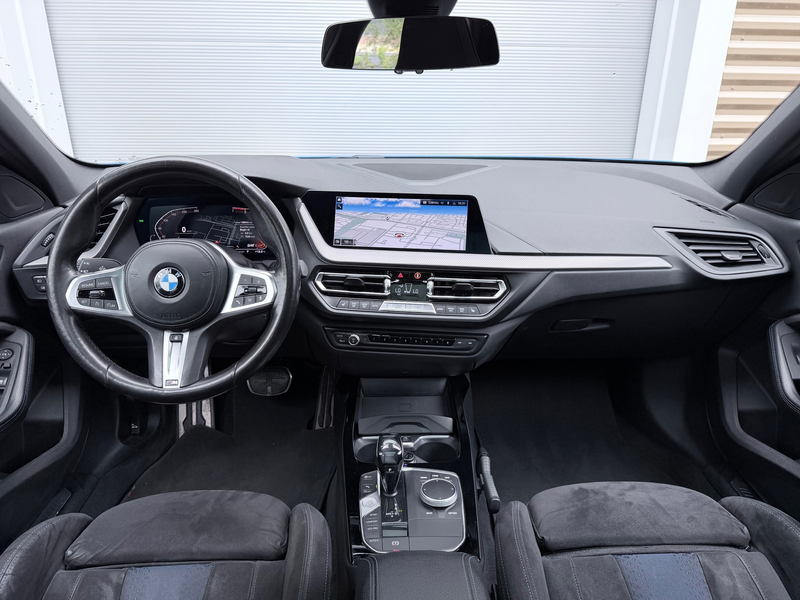BMW 118 1-serie 118i Executive Edition Pano/Camera/HuD — photo 9