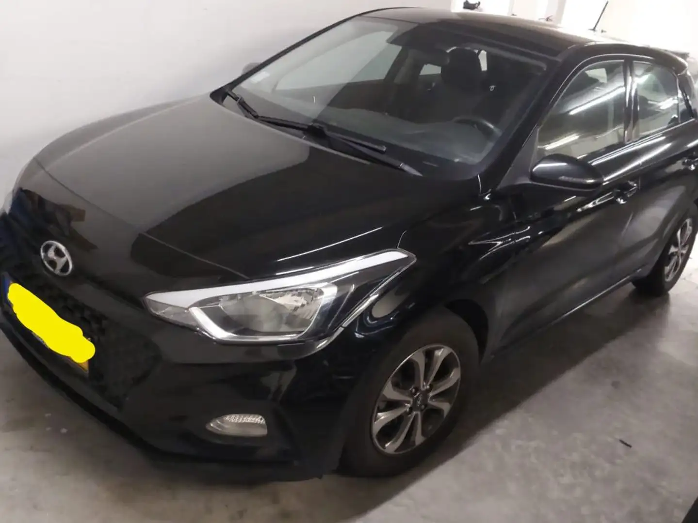 Hyundai i20 i20 1.2 Active crna - 1