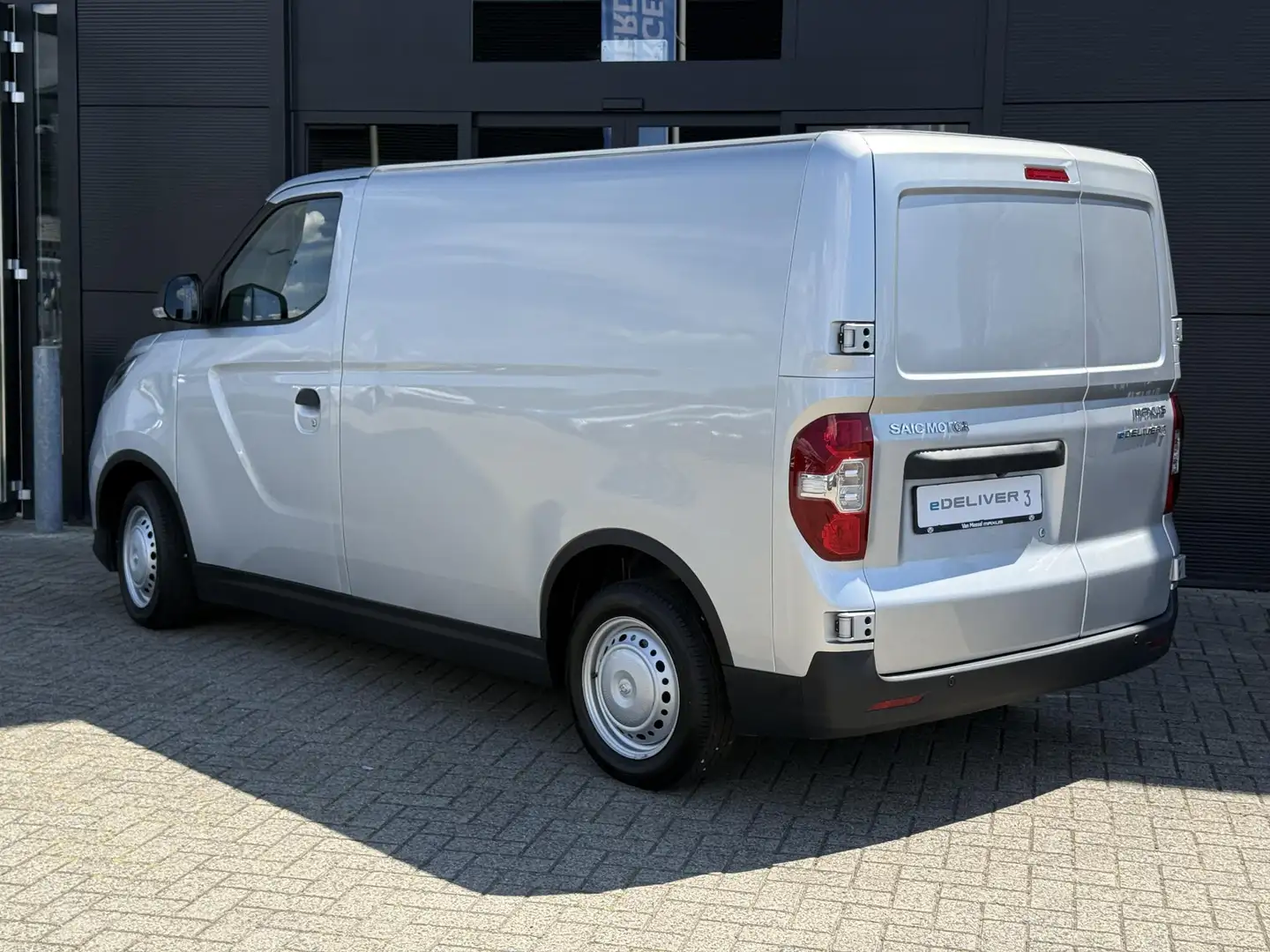 Maxus eDeliver 3 SWB | 50 KWH | L1 DEAL Zilver - 2