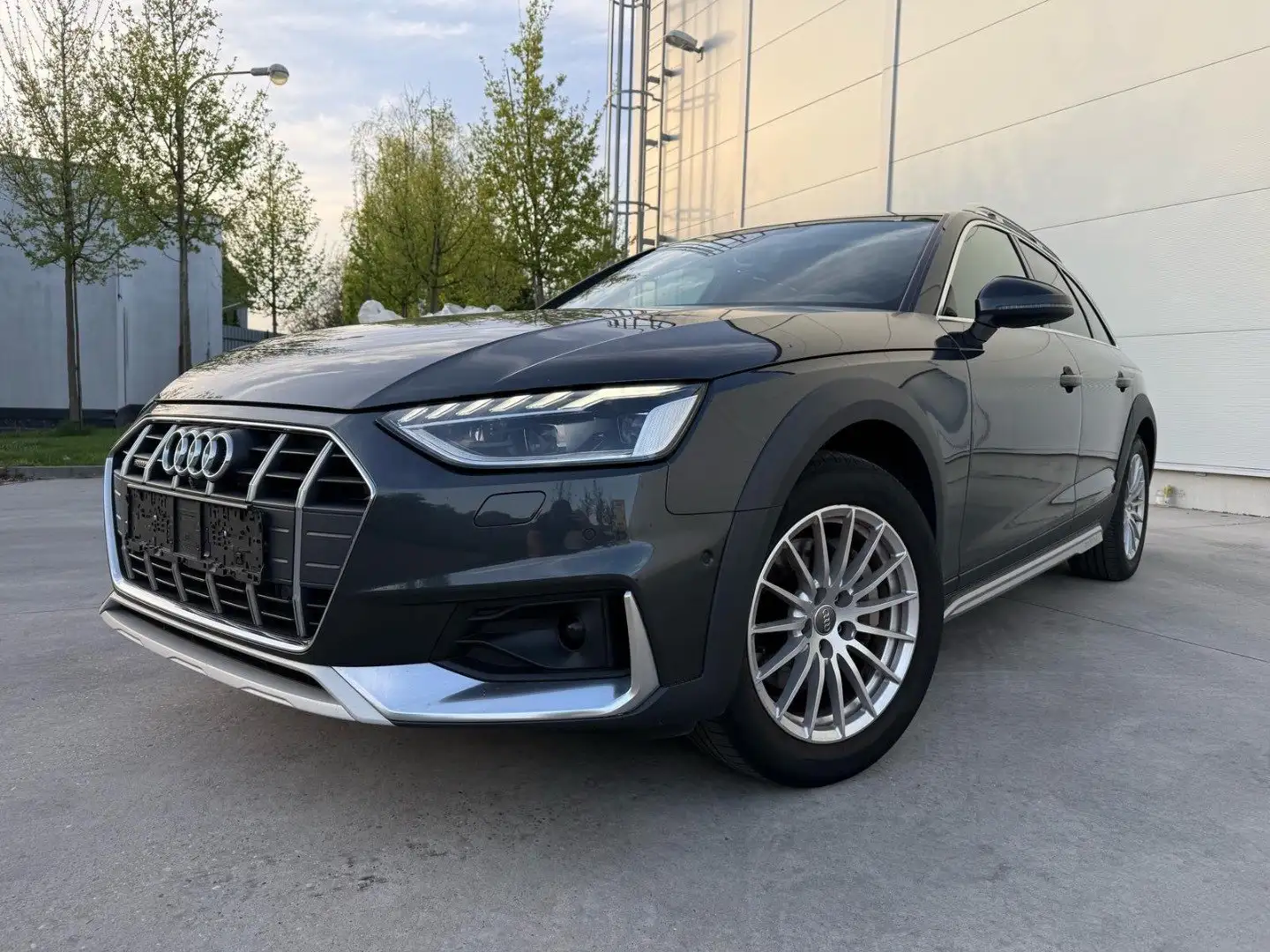 Audi A4 allroad quattro 40 2.0 TDI S tronic LED/ACC/Webasto Grau - 1