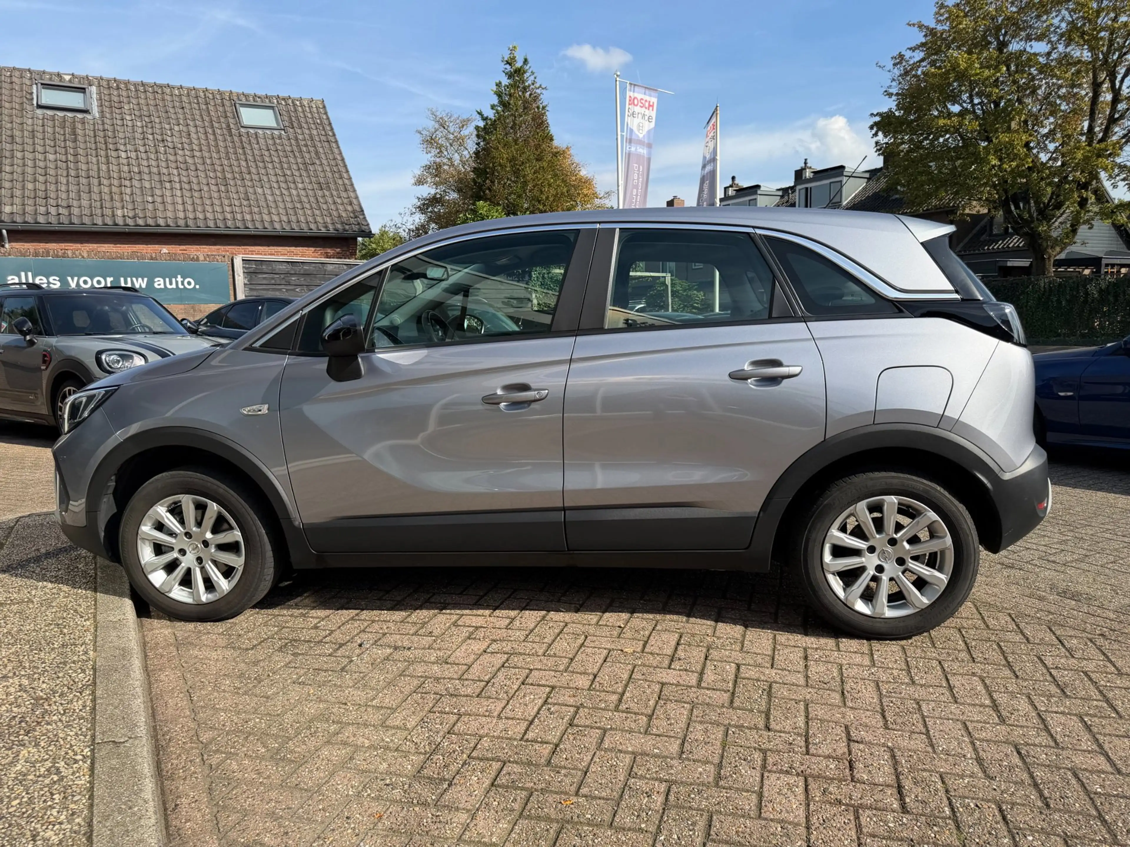 Opel Crossland 1.2 Turbo Elegance — photo 28