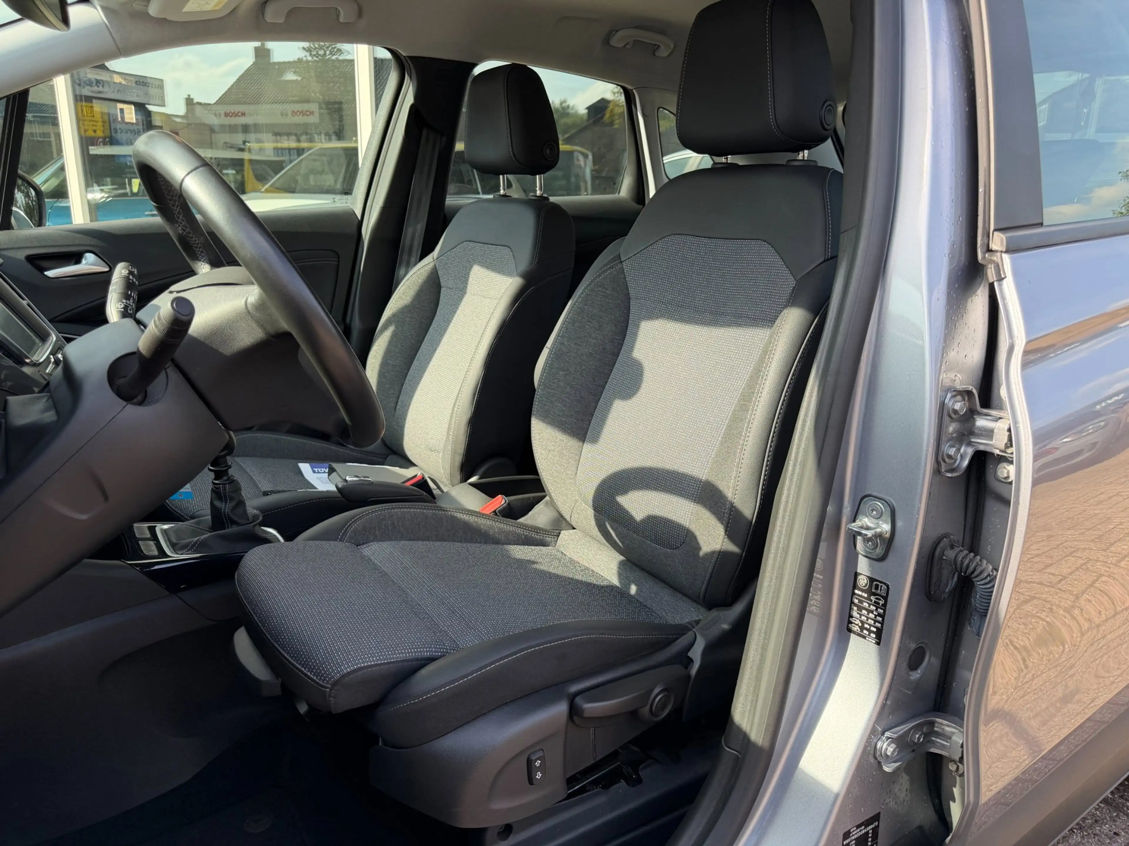 Opel Crossland 1.2 Turbo Elegance — photo 6