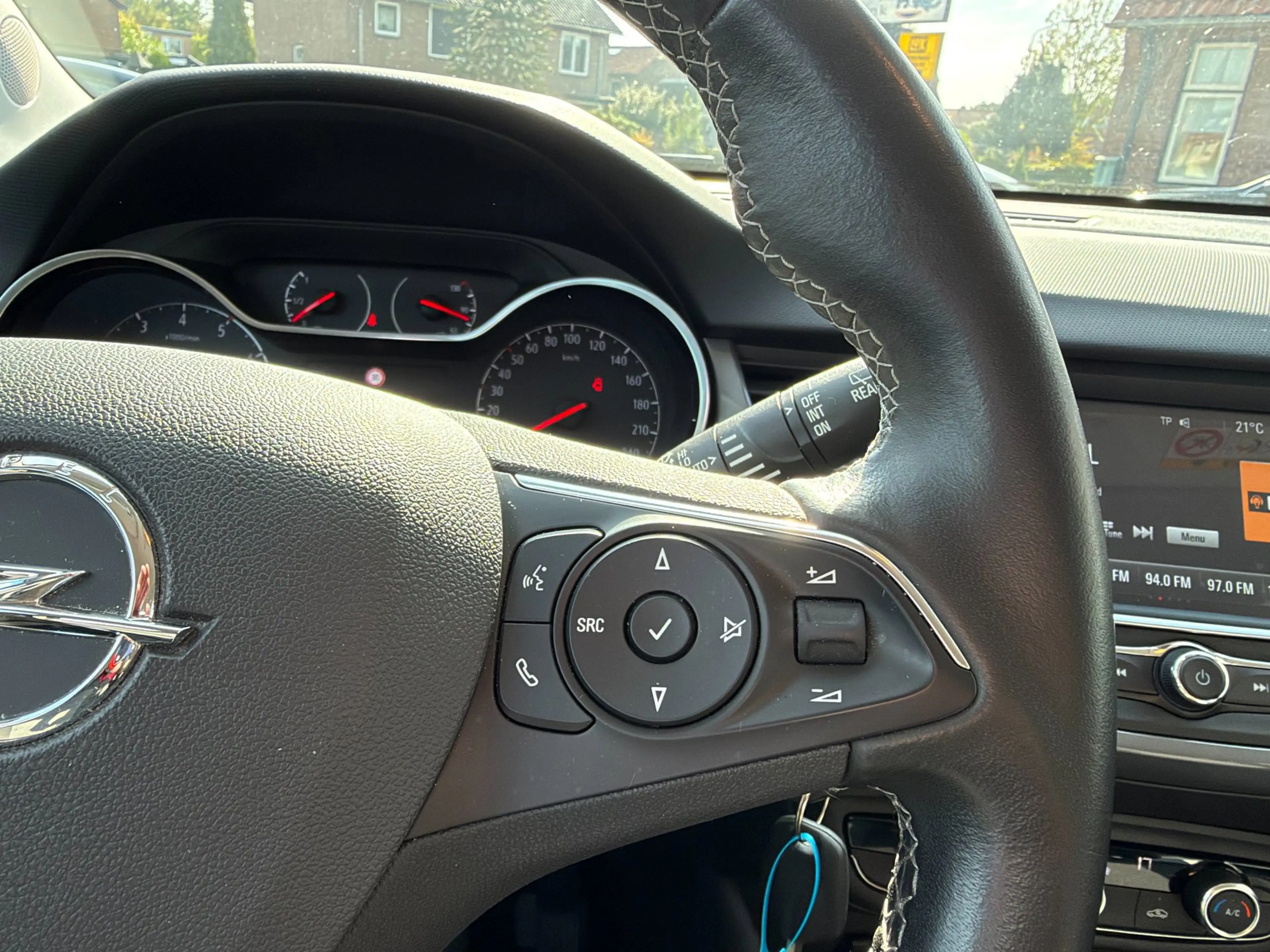 Opel Crossland 1.2 Turbo Elegance — photo 10