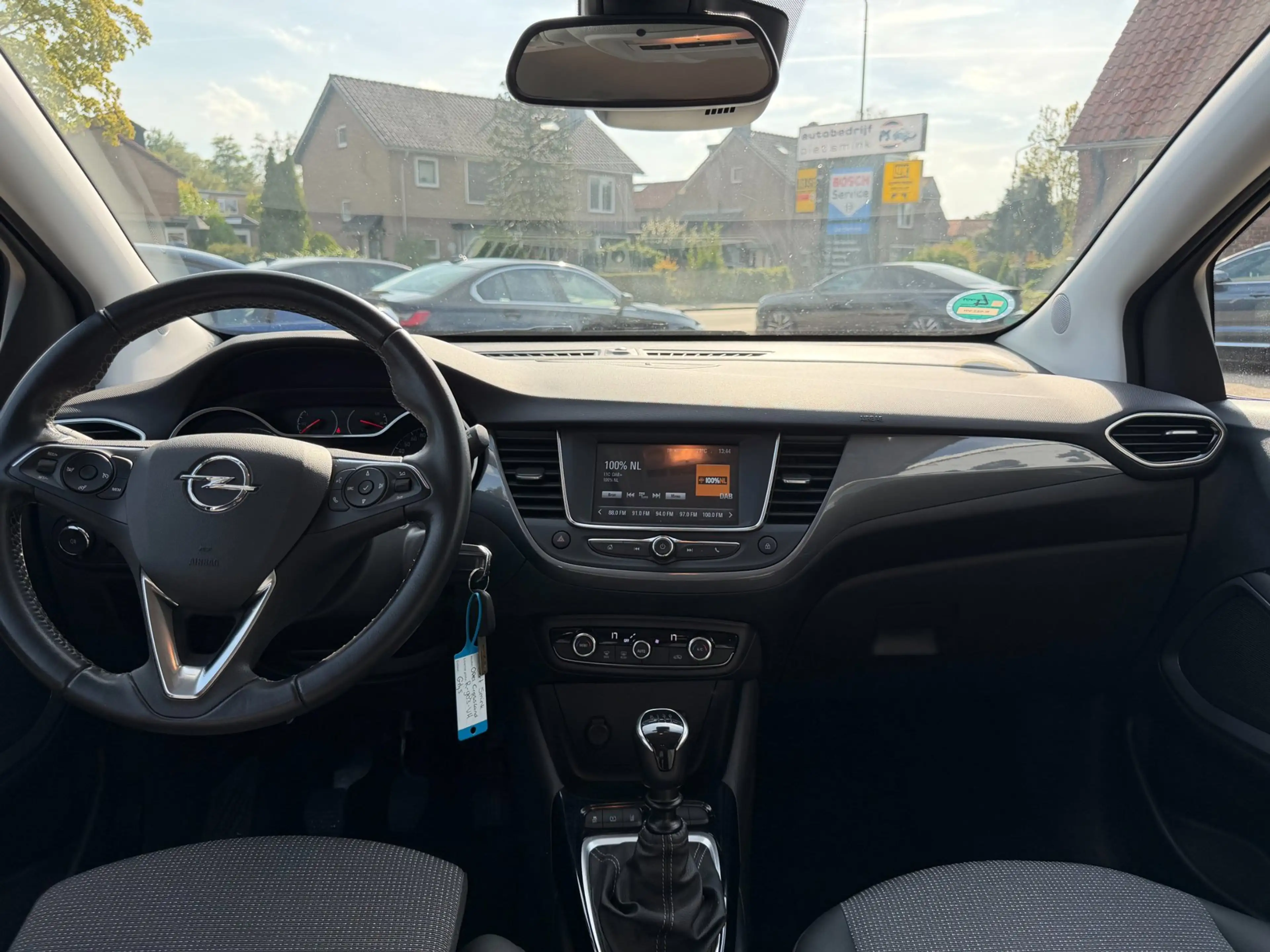 Opel Crossland 1.2 Turbo Elegance — photo 8